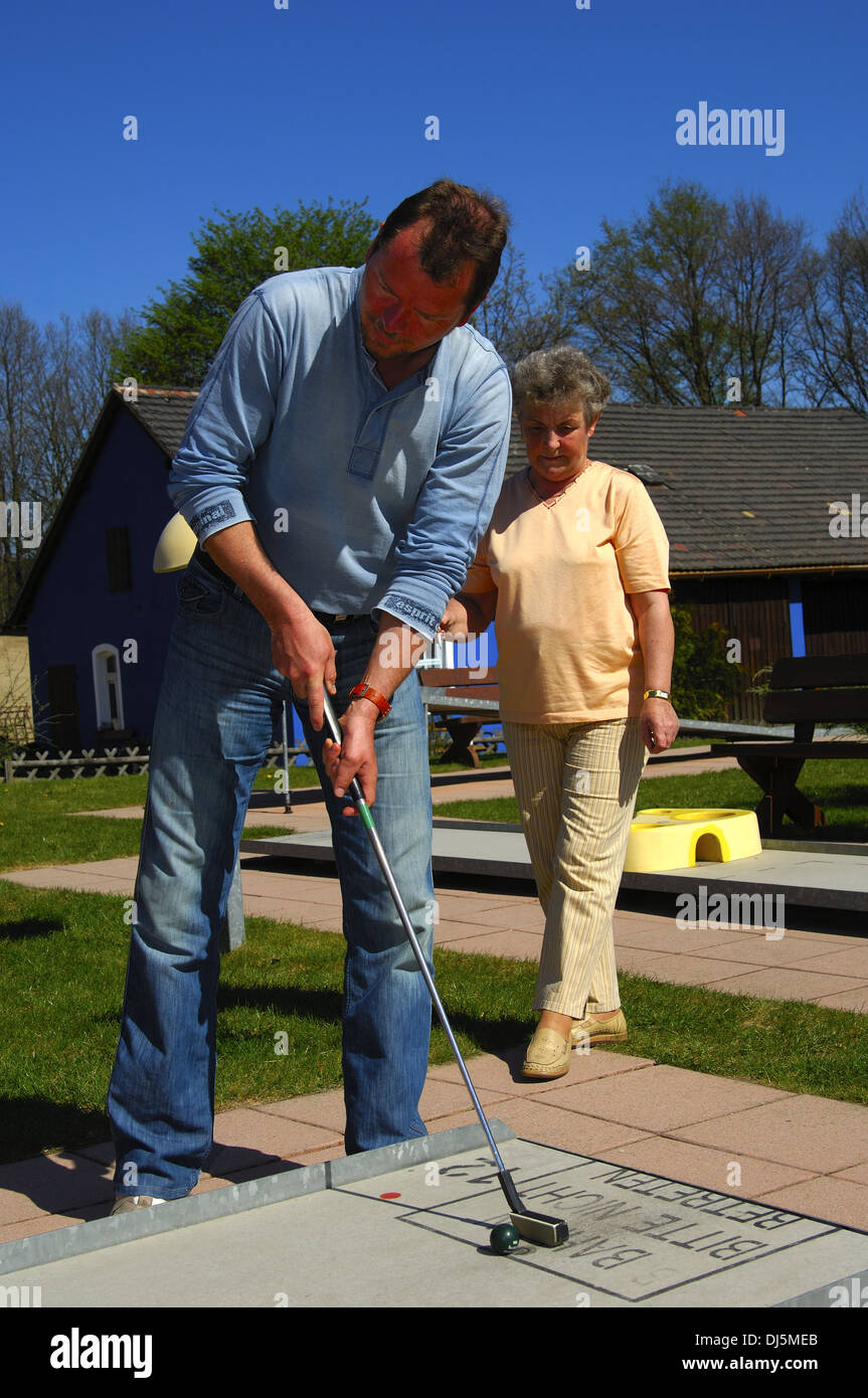 Sur un mini-golf Banque D'Images