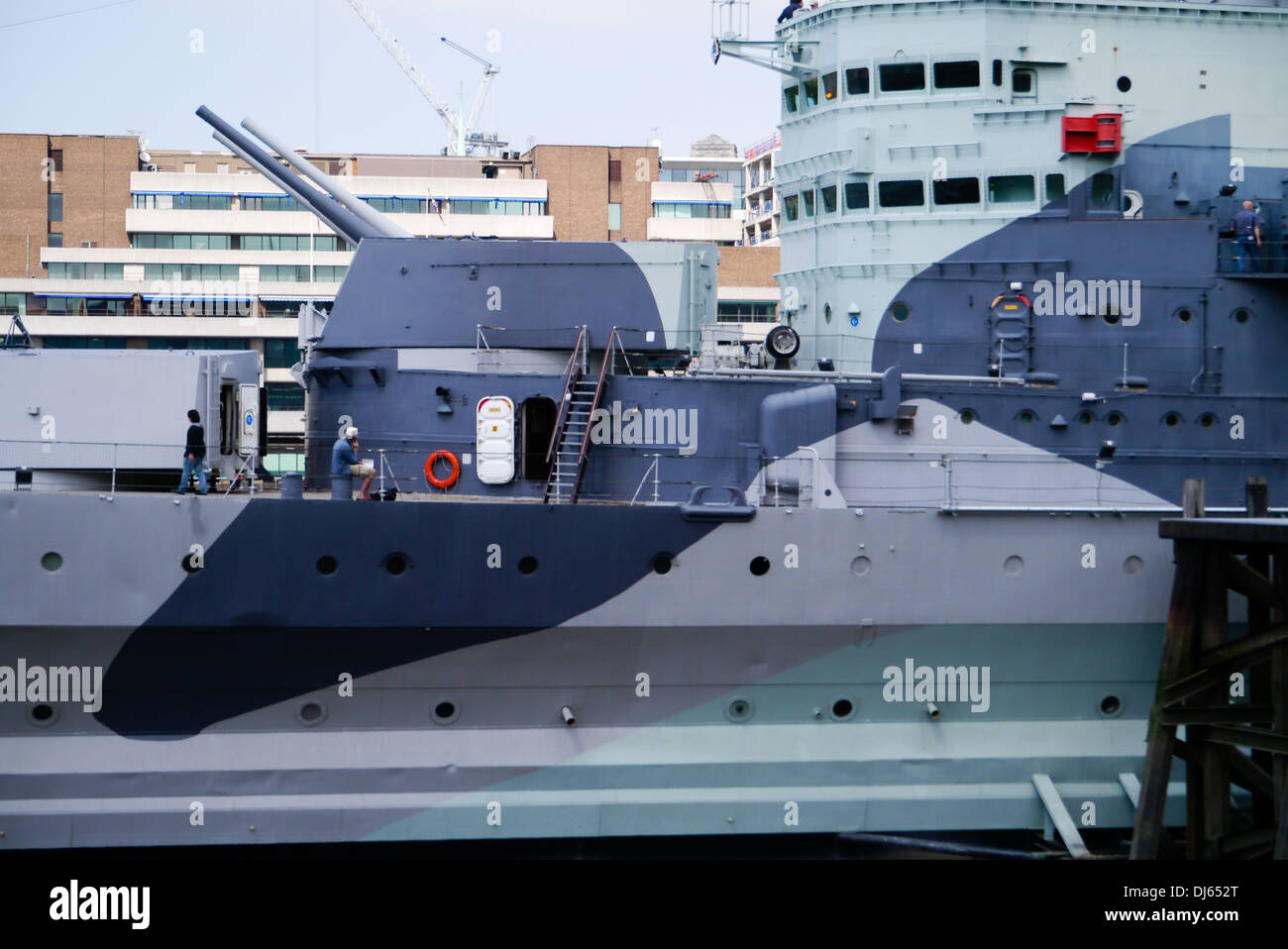 Une vue sur le HMS Belfast du Southbank, Londres, UK Banque D'Images