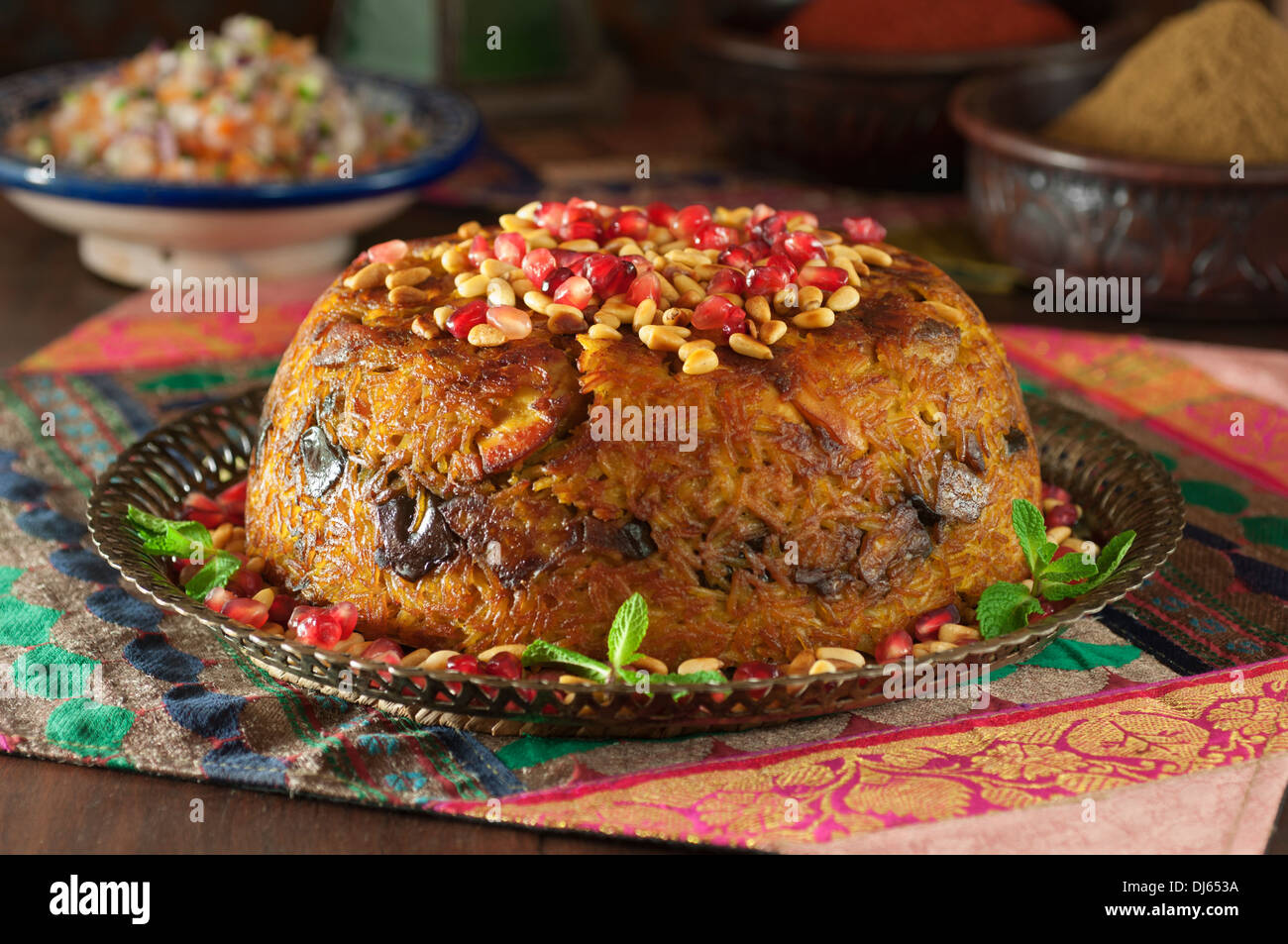 Maqlooba de poulet. L'envers le poulet et le riz le plat. Middle East Food Banque D'Images