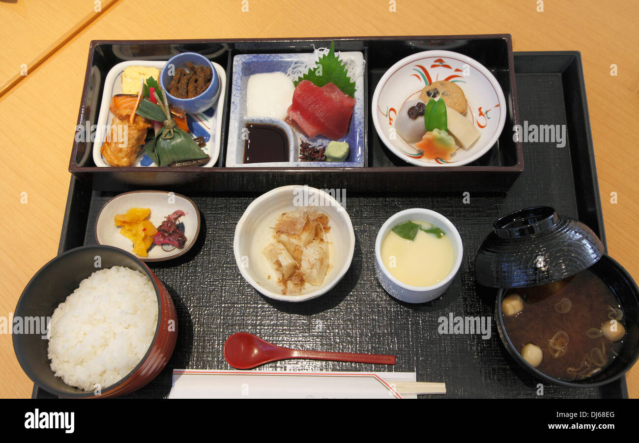 Japon, Tokyo, repas traditionnel japonais Banque D'Images