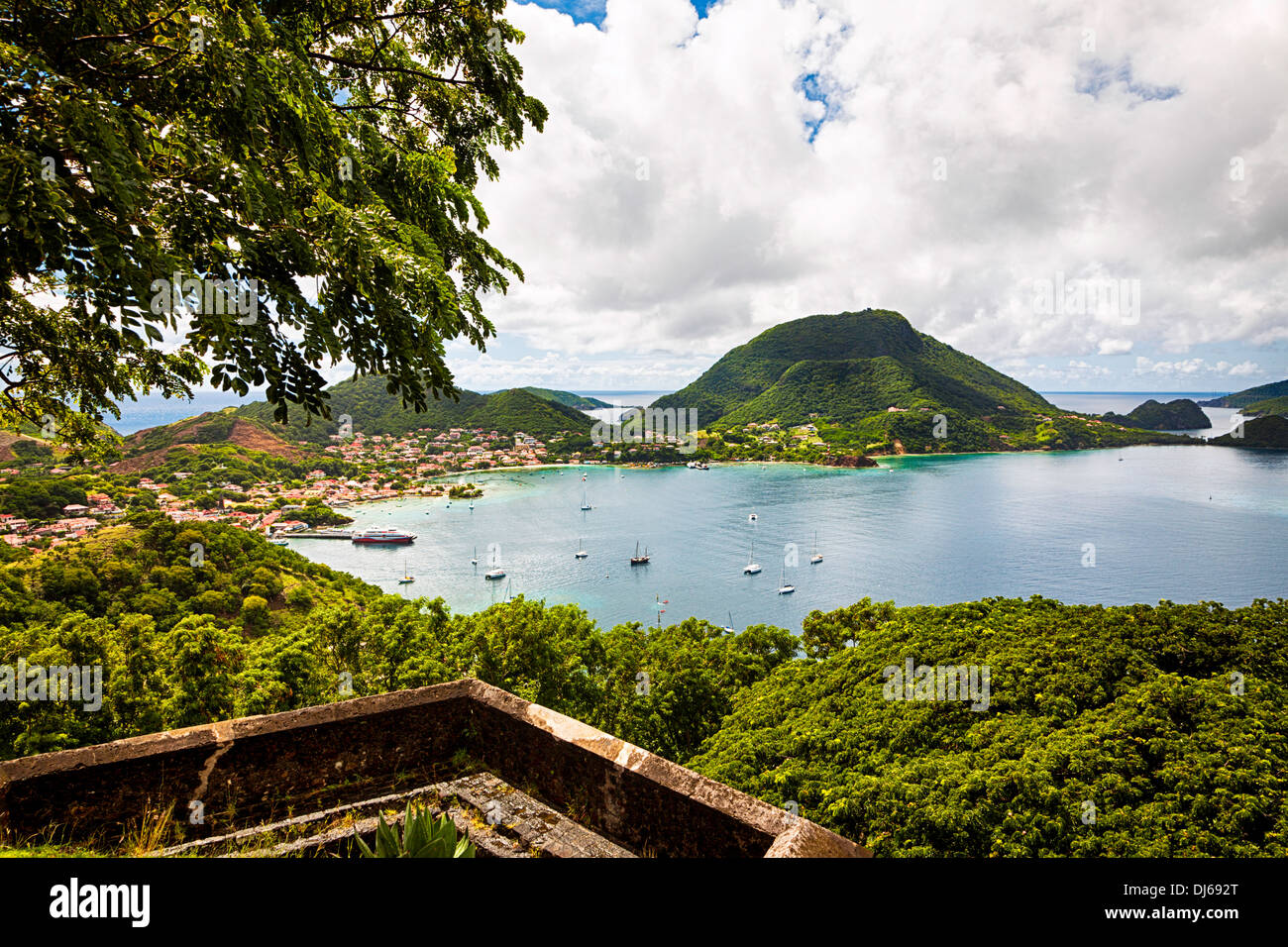 Vue depuis le Fort Napoléon sur la baie de Terre-de-Haut, Les Saintes, Guadeloupe Banque D'Images