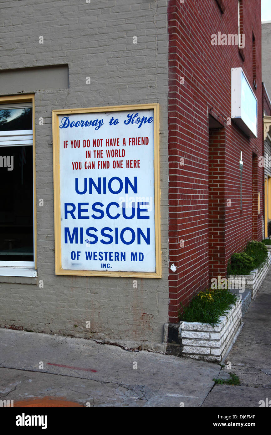 Inscrivez-vous sur le mur de la mission de sauvetage de l'Union Building, Cumberland, Allegany Comté (Maryland) , USA Banque D'Images