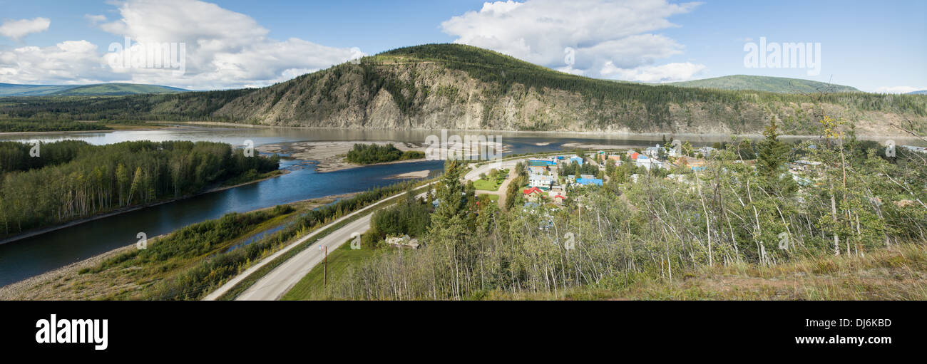 Dawson City Yukon est au point de fusion de la rivière Klondike et les rivières du Yukon Banque D'Images