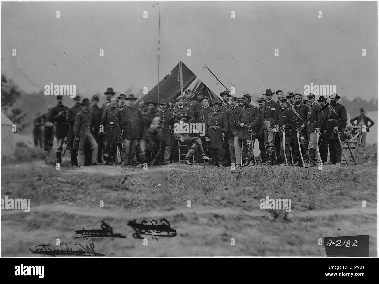 (Le Général George G. Meade et personnel.) 377 Banque D'Images