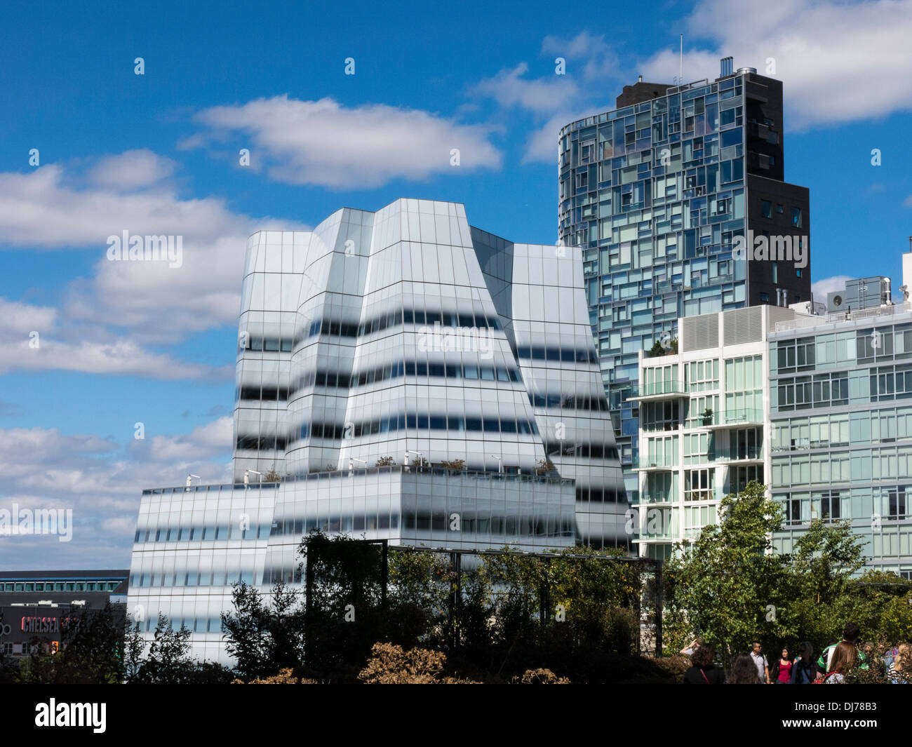 Bâtiment de Frank Gehry, le parc High Line, NYC Banque D'Images