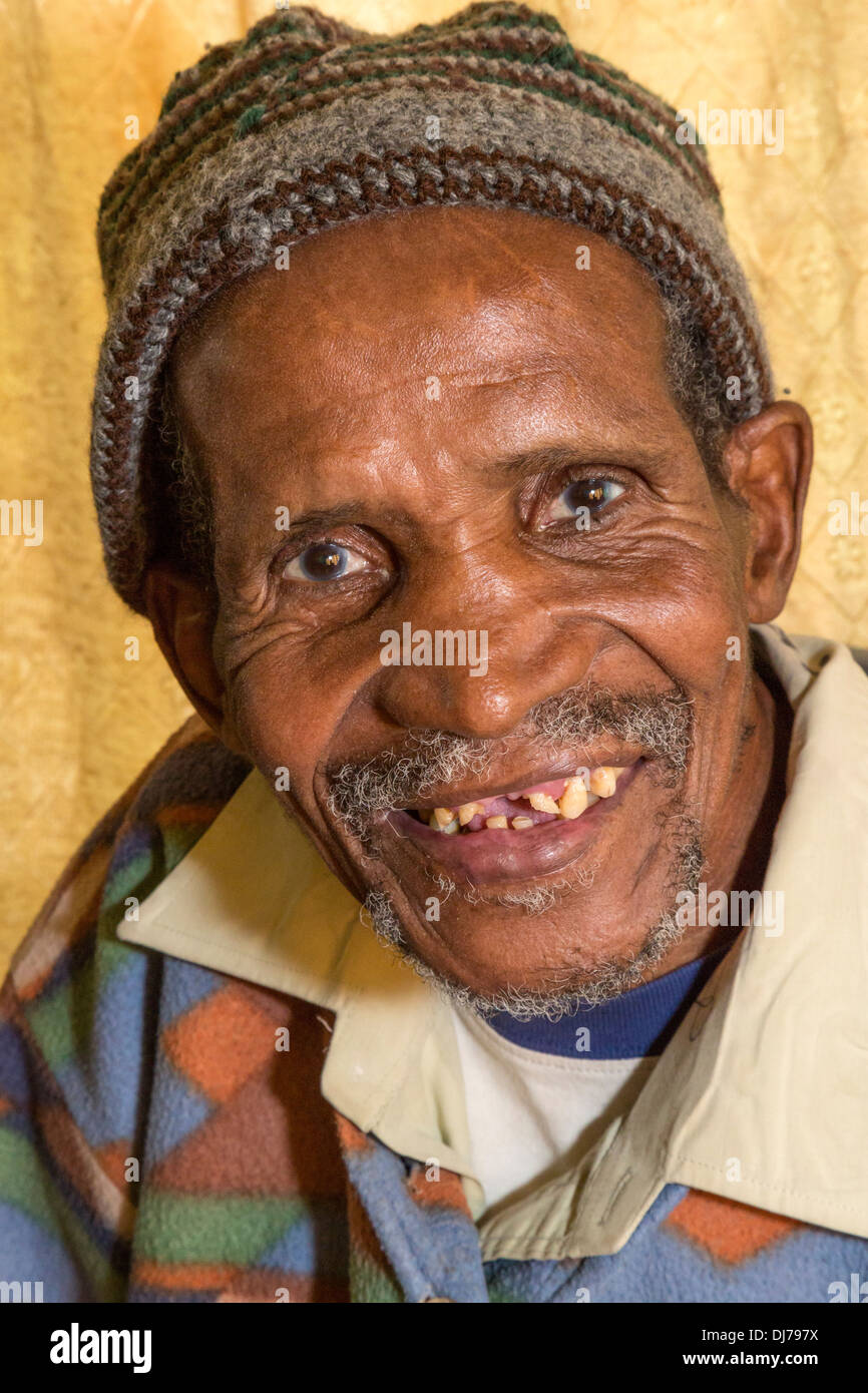 L'Afrique du Sud, Cape Town. L'homme d'Afrique du Sud Personnes âgées de l'Ethnie Xhosa. Banque D'Images