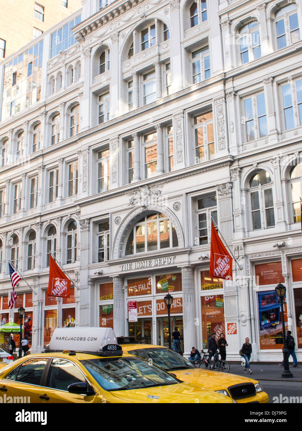 La devanture de Home Depot, NYC Banque D'Images