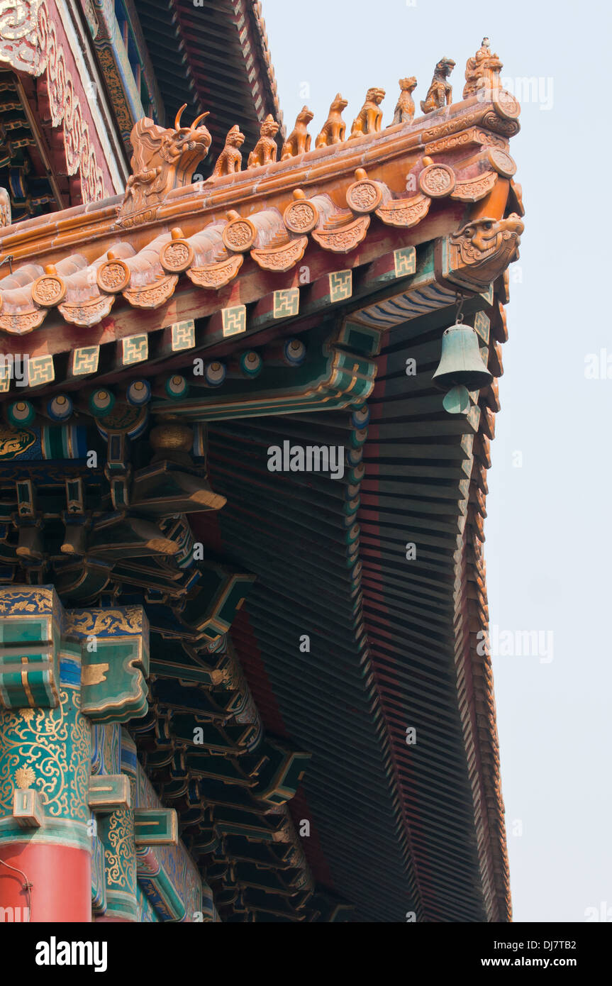 Détails de toiture en Temple de Yonghe également connu sous le nom de Lamaserie Yonghe ou simplement le Temple Lama à Beijing, Chine Banque D'Images