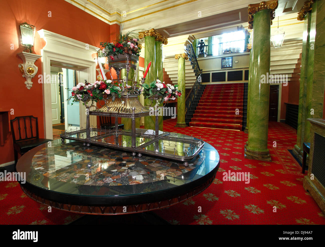 Le hall d'entrée du Manoir de Doncaster, Doncaster, South Yorkshire, Angleterre, Royaume-Uni Banque D'Images