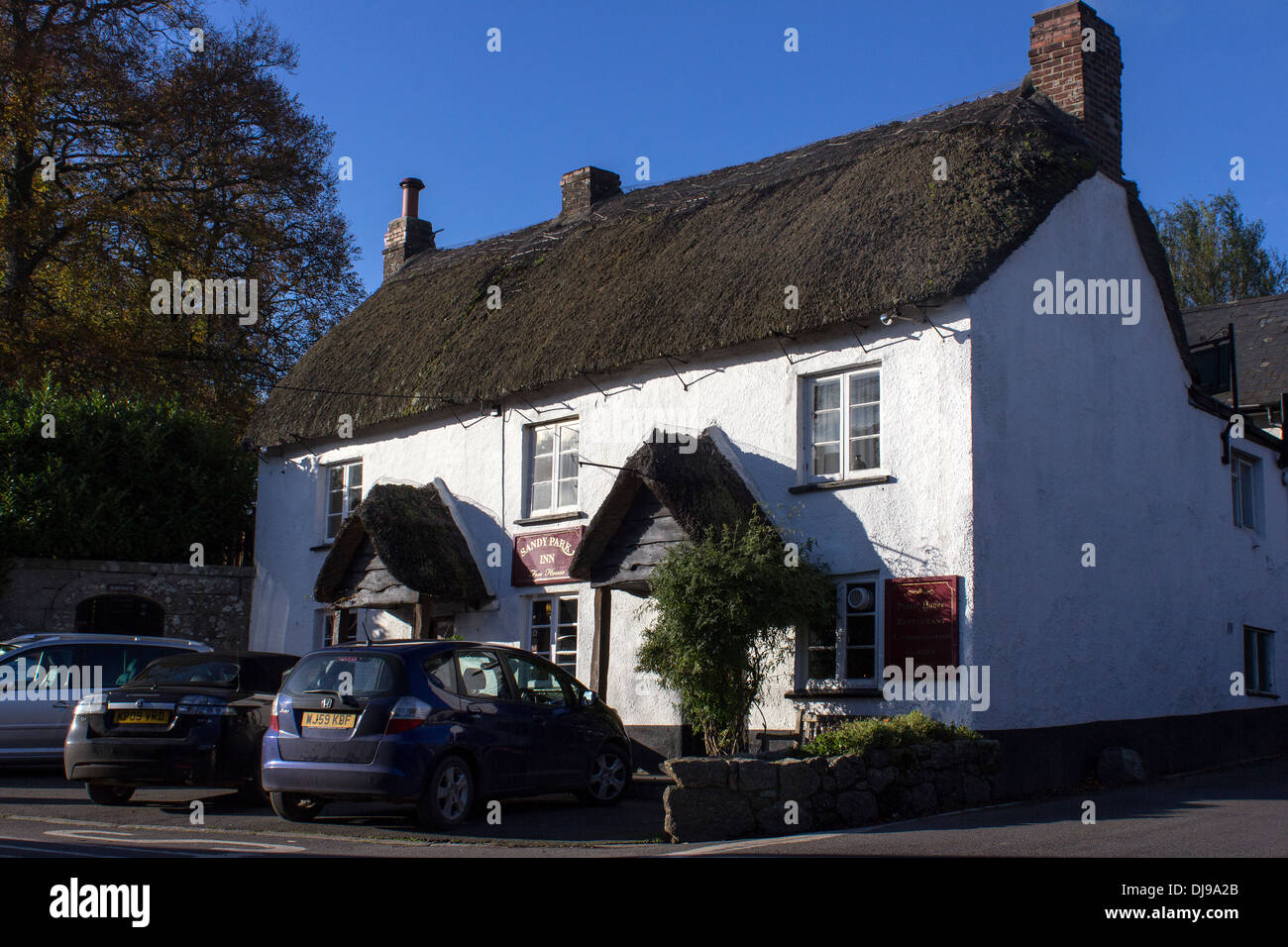 Sandy park inn,Chagford Devon,,s/n et de chaume,,vernaculaire Dartmoor National Park,auberge rurale,pub,16e siècle Banque D'Images