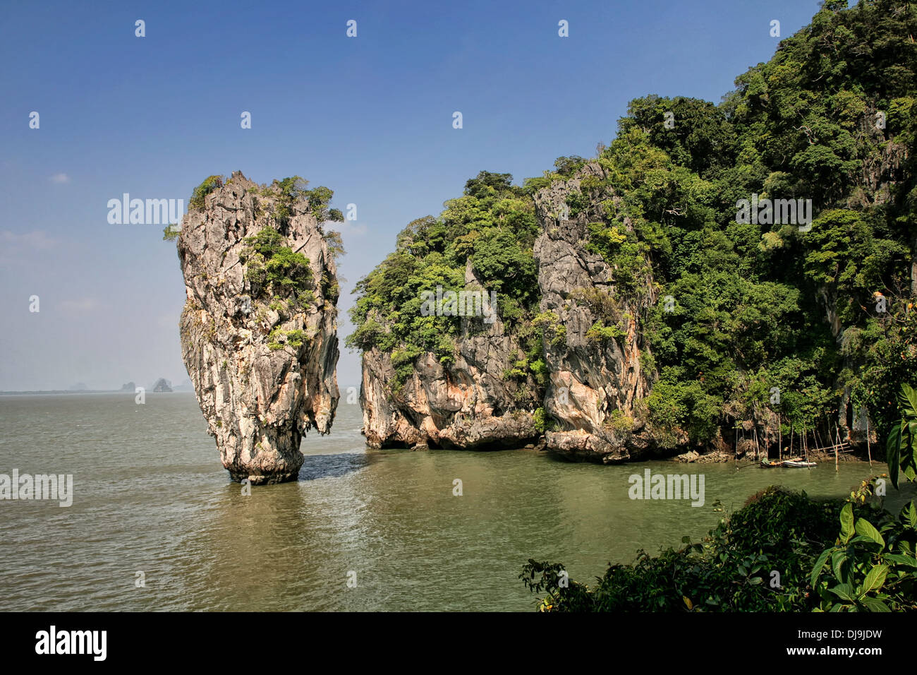 Ko Tapu ou île de James Bond dans le film Goldfinger dans la baie de Phang Nga en Thaïlande Banque D'Images