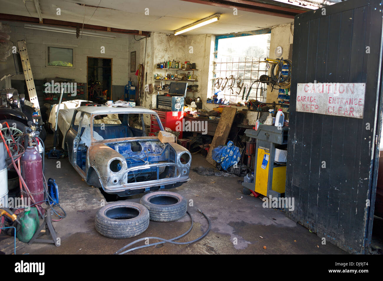 Atelier de réparation de carrosserie, Devon, UK Banque D'Images