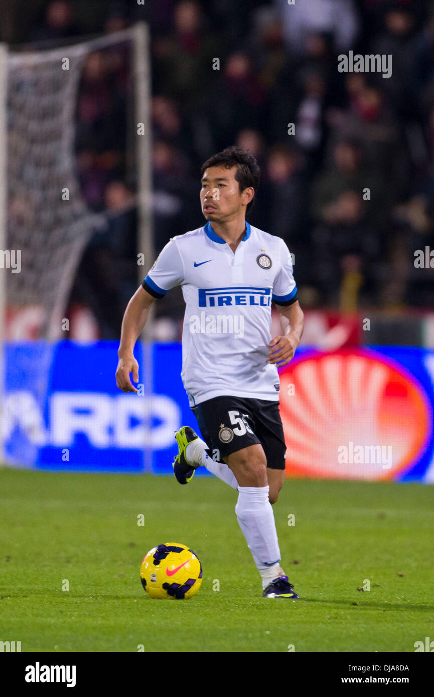 Bologne, Italie. 24 nov., 2013. Yuto Nagatomo (Inter) Football / Soccer : Italien 'Serie' un match entre Bologne 1-1 Inter Milan au Stadio Renato Dall'ara de Bologne, Italie . Credit : Maurizio Borsari/AFLO/Alamy Live News Banque D'Images