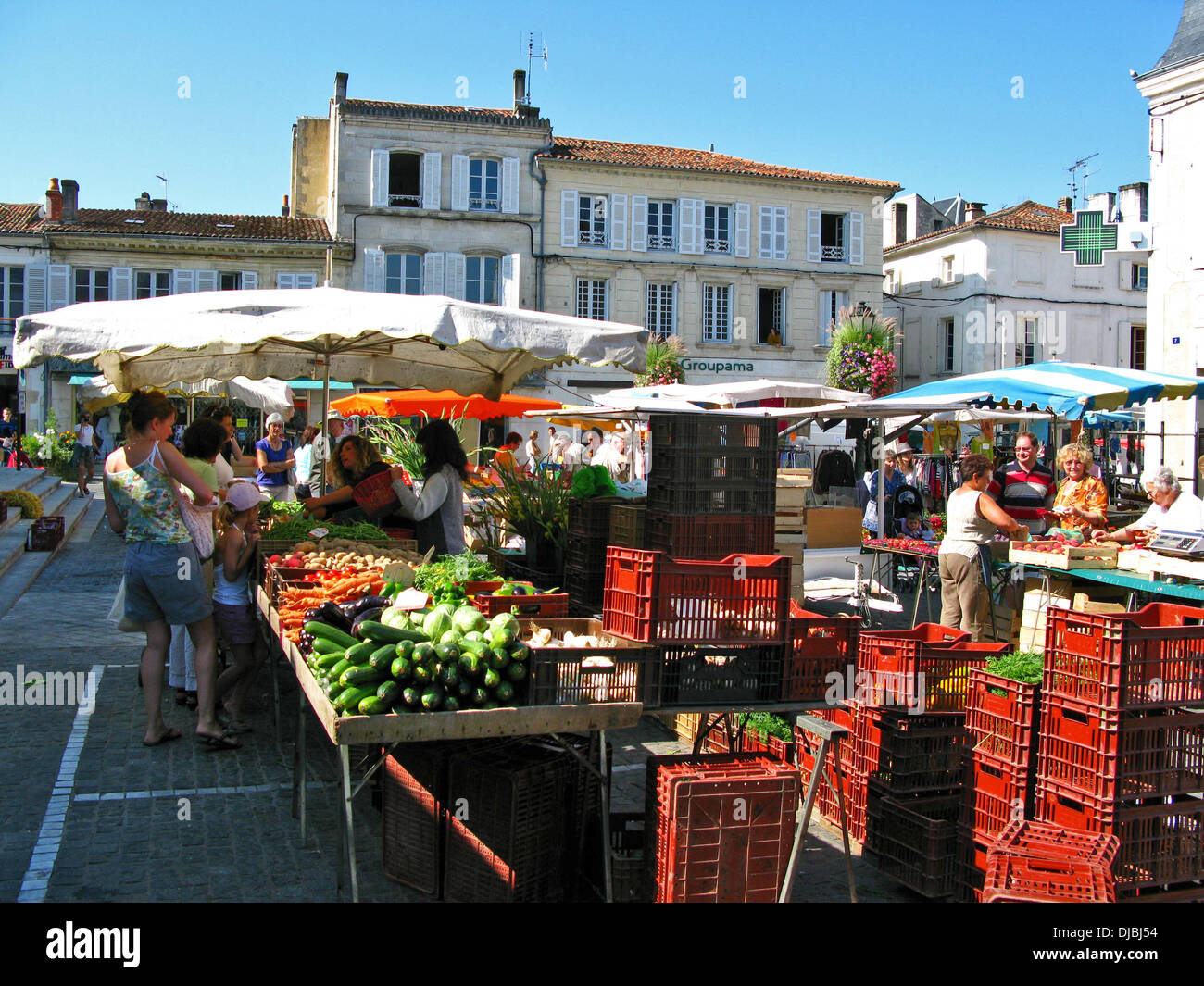 Charente maritime market Banque de photographies et d'images à haute  résolution - Alamy