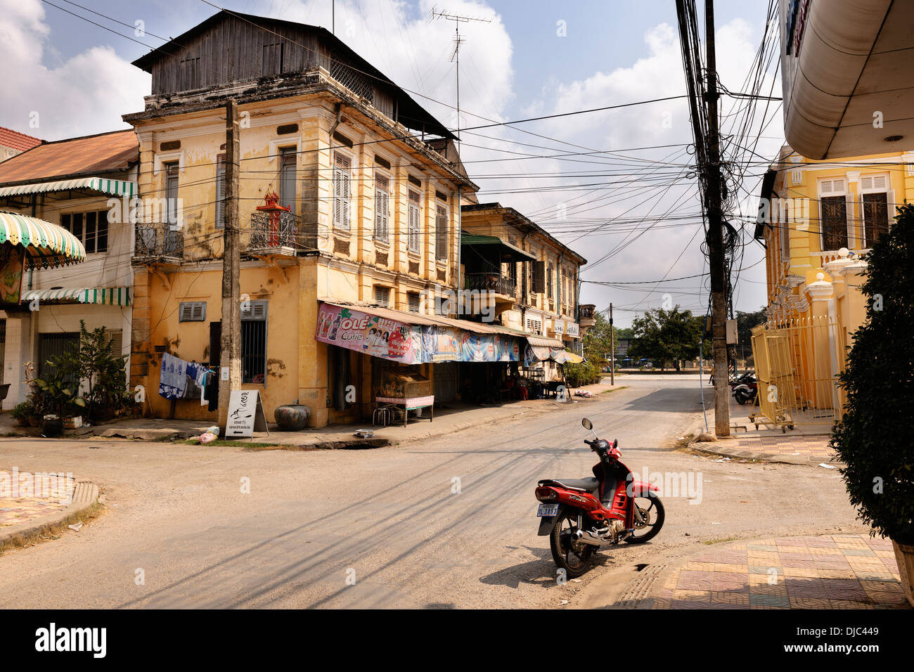 L'angle de la route 119 et de la rue n° 1.5 à Battambang, Cambodge. Banque D'Images