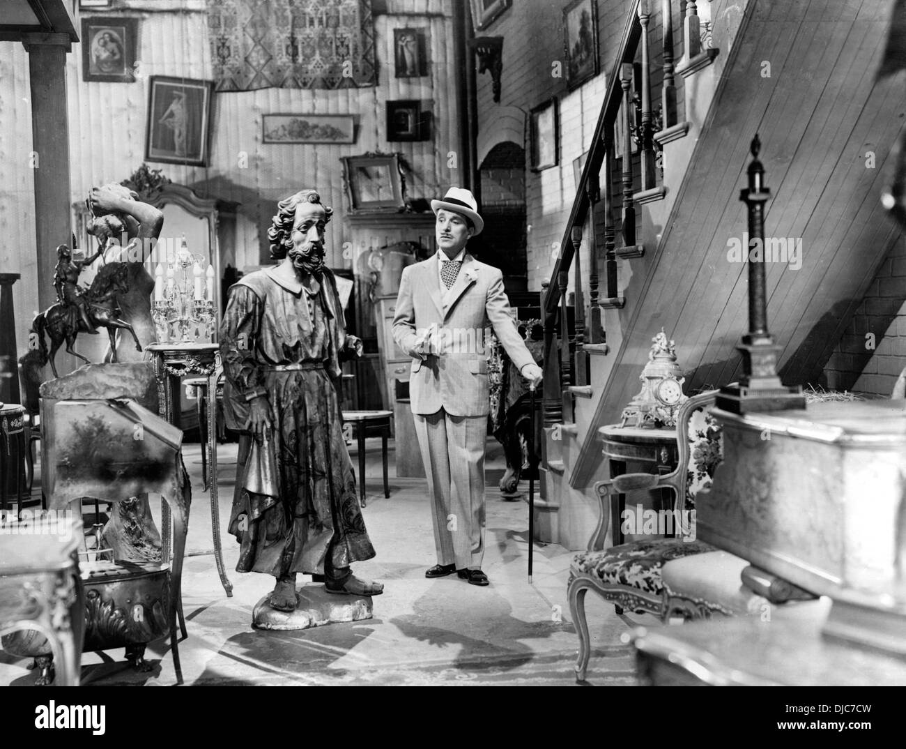Charles Chaplin sur-ensemble du film, Monsieur Verdoux, 1947 Banque D'Images