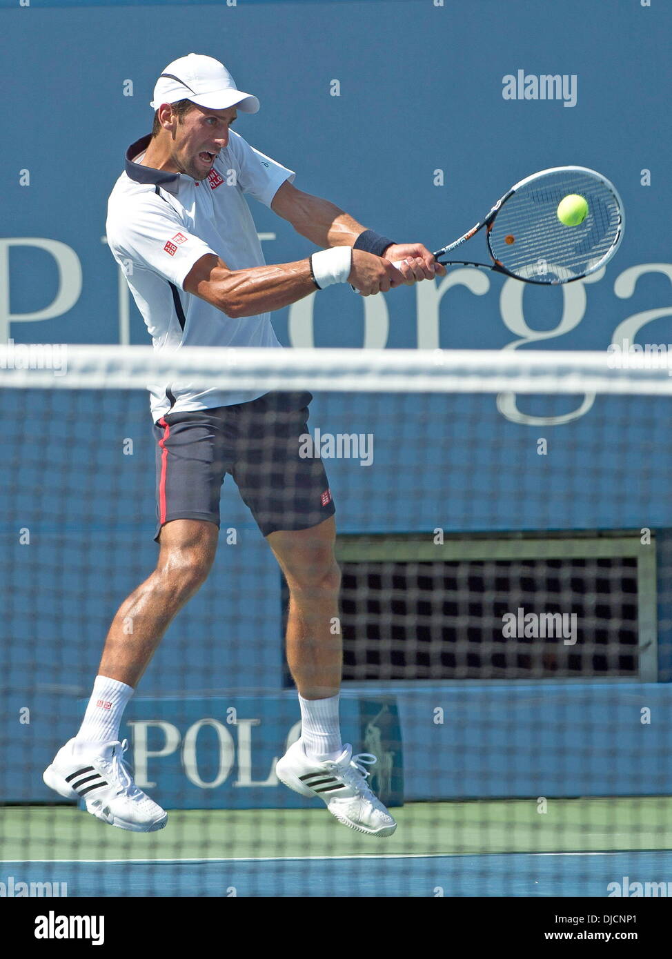 Novak Djokovic US Open 2012 Men's Match - Novak Djokovic Vs Rogerio Dutra Silva - USTA Billie Jean King National Tennis Center. Djokovic bat Silva 6-2, 6-1, 6-2 New York City, USA - 31.08.12 Banque D'Images
