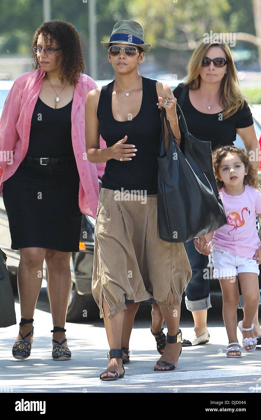Halle Berry et Nahla Ariela Aubry Halle Berry arrive dans le centre de