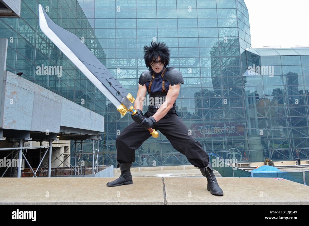 Comic con NYC 2012 participant habillé comme Zack Fair, un personnage du jeu vidéo final Thunder2012, Comicon, au Javita Center à New York. Banque D'Images