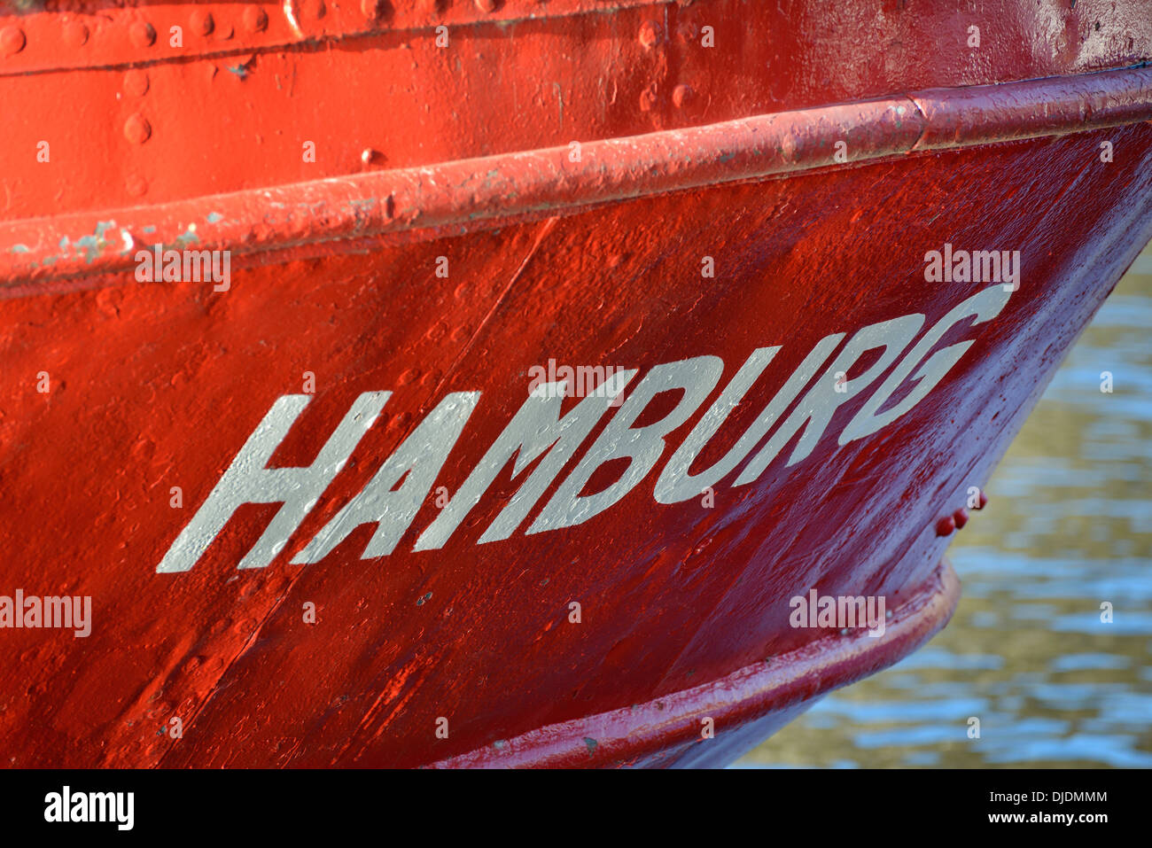 Mot "Hamburg' sur un navire dans le port, Hambourg, Allemagne Banque D'Images