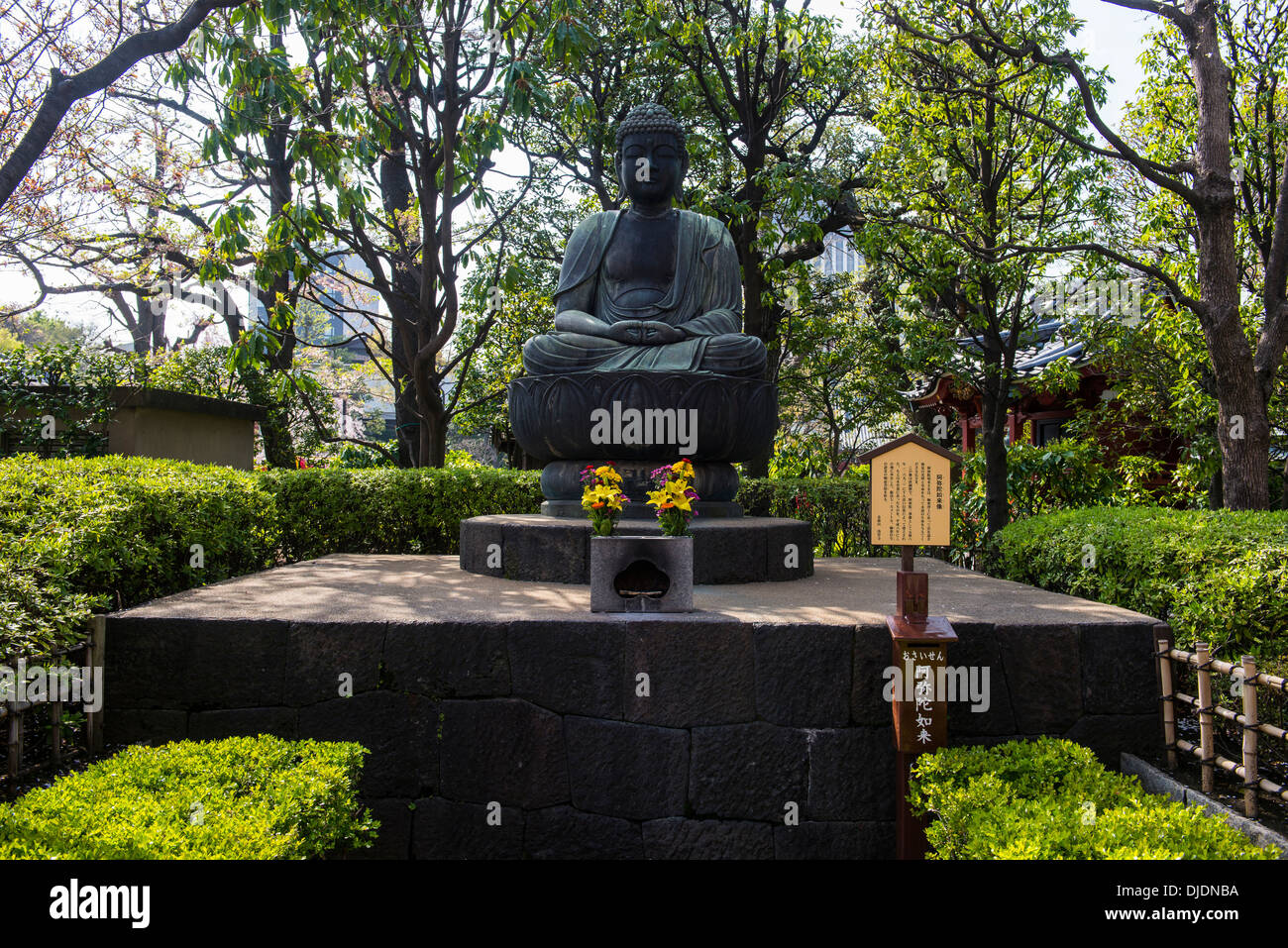 Statue de Bouddha dans le Sensō-ji, Asakusa, Tokyo, Japon Banque D'Images