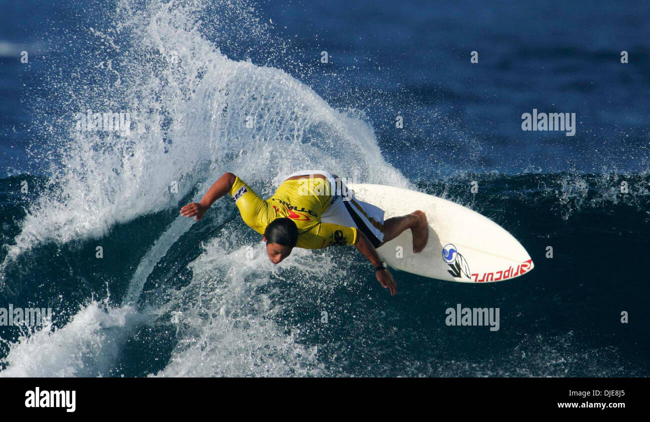 Jun 08, 2004 ; Lohifushi, KEKOA BACALSO Surfeur Maldives ; réduit l'un à l'O'Neill Deep Blue Open est un premier six étoiles WQS avec 25 000 $ en prix à gagner. Banque D'Images