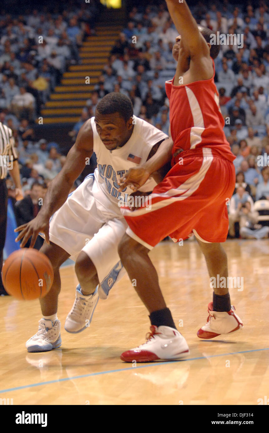 19 déc 2007 - Chapel Hill, North Carolina, USA - Carolina Tarheels (5) TY LAWSON comme l'Université de Caroline du Nord Tarheels beat Nicholls State University 88-78 comme ils ont joué le Dean Smith Center situé à Chapel Hill. (Crédit Image : © Jason Moore/ZUMA Press) Banque D'Images