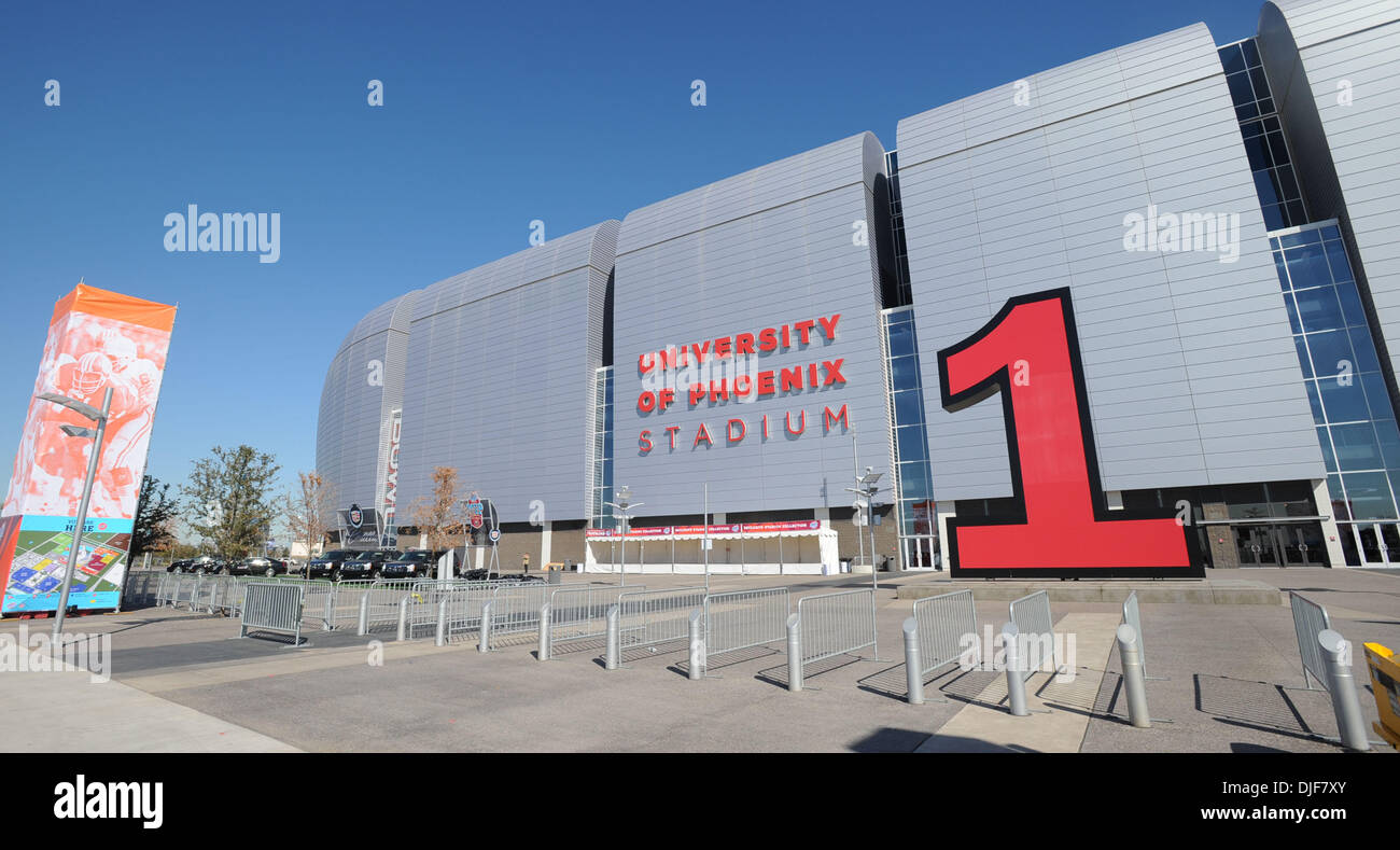 Feb 01, 2008 - Glendale, Arizona, USA - l'University of Phoenix Stadium de Glendale, Arizona est le site pour le Super Bowl XLII. Le design a été créé par l'architecte Peter Eisenman international spécifiquement pour l'emplacement de Glendale. (Crédit Image : Banque D'Images