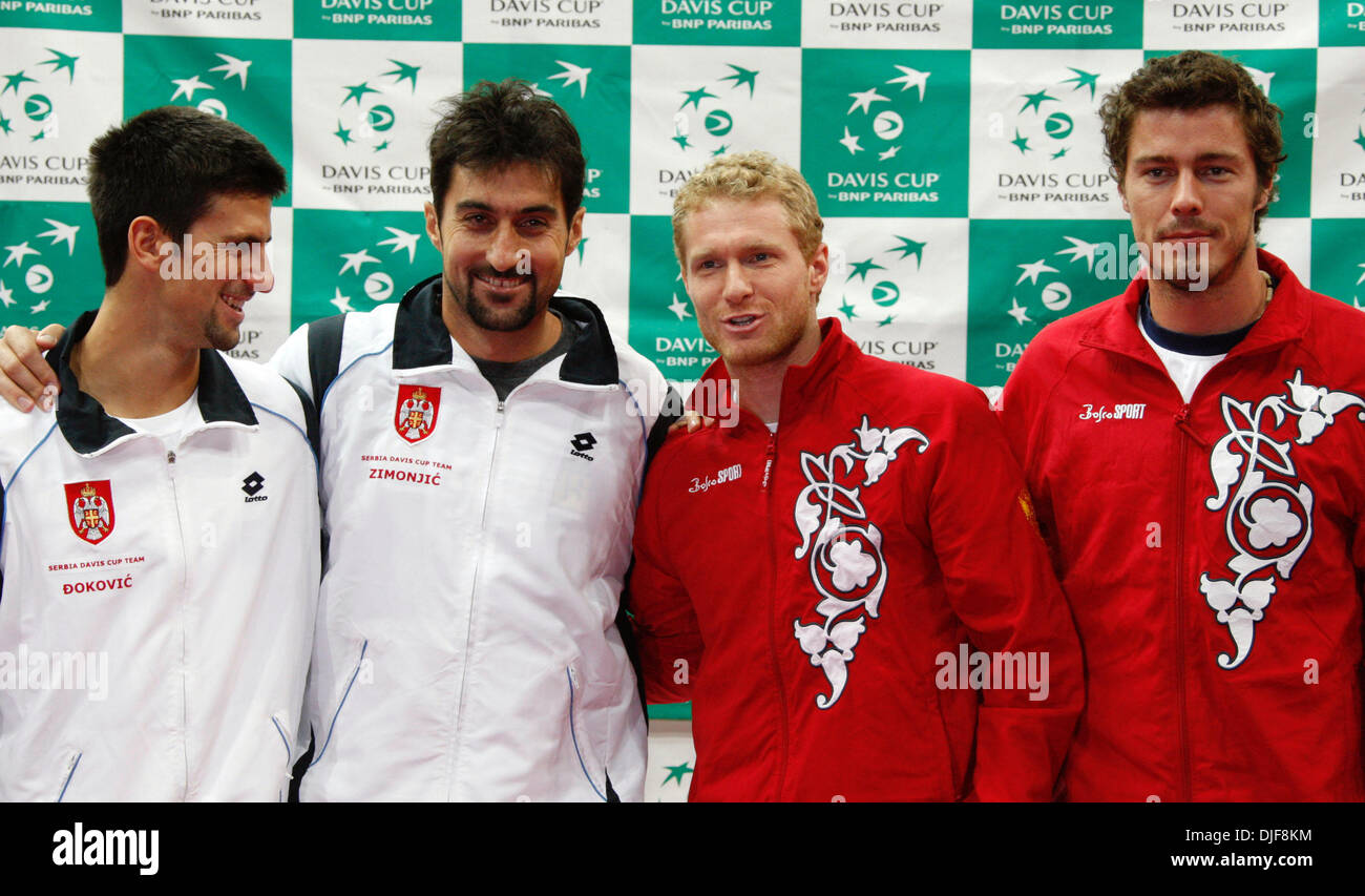 Feb 07, 2008 - Moscou, Russie - La Russie accueille la Coupe Davis 2008 à Moscou. La Russie jouera contre la Serbie. Sur la photo : JANKO TIPSAREVIC, NOVAK DJOKOVIC, DMITRY TURSUNOV et Marat Safin. (Crédit Image : © PhotoXpress/ZUMA Press) RESTRICTIONS : * l'Amérique du Nord et du sud de l'homme seulement * Banque D'Images