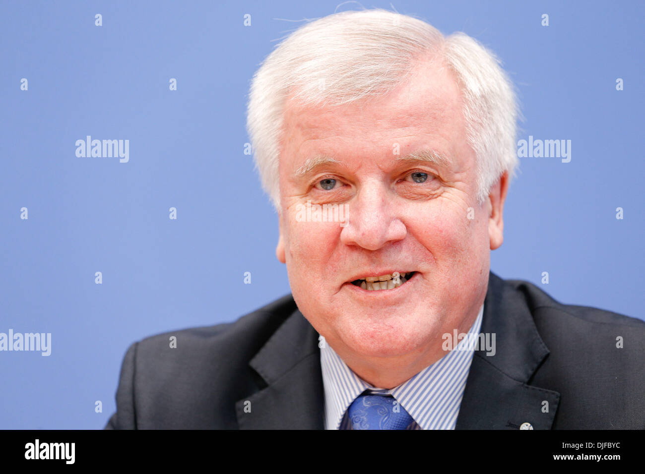 Berlin, Allemagne. 27 nov., 2013. Merkel (CDU), Horst Seehofer (CSU), et Gabriel (SPD) présenter le contrat de coalition à la Bundespressekonferenz à Berlin. / Photo : Horst Seehofer (CSU), président de la CSU et Ministre-président de Bavière, à Berlin, le 27 novembre 2013.Photo : Reynaldo Paganelli/NurPhoto Crédit : Reynaldo Paganelli/NurPhoto ZUMAPRESS.com/Alamy/Live News Banque D'Images