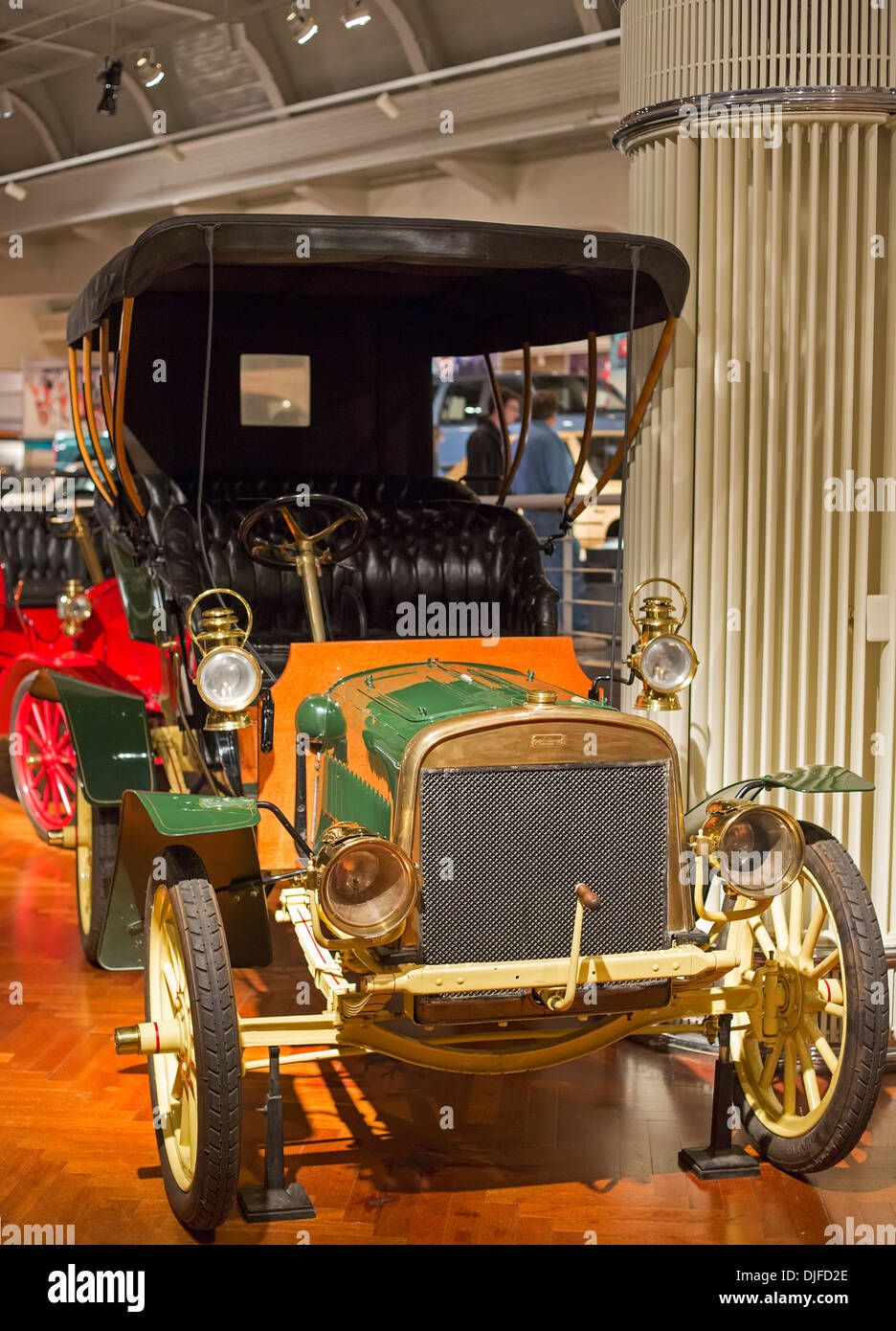 Dearborn, Michigan - Le 1905 Ford Model B à l'affiche au Musée Henry Ford. Banque D'Images