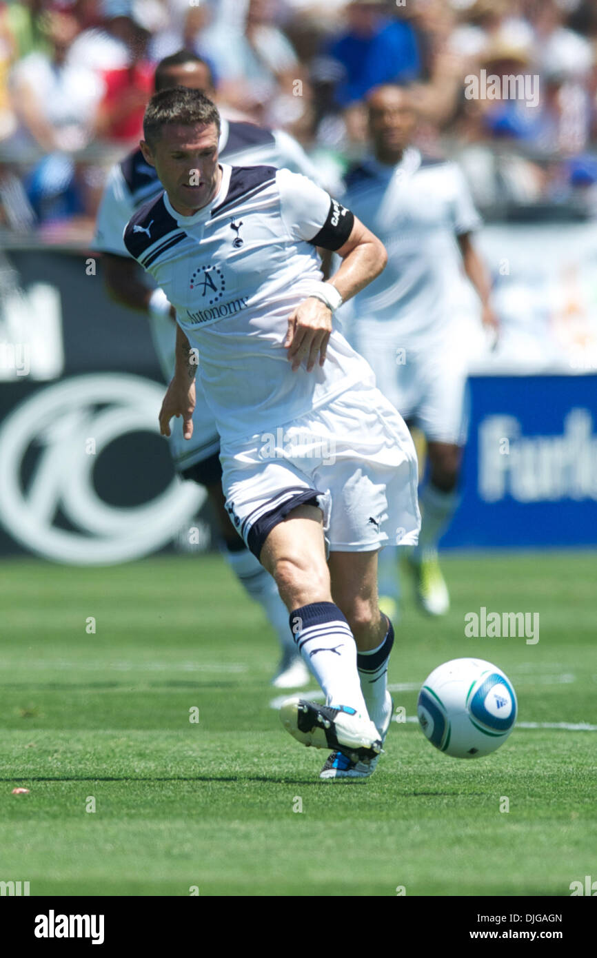 17 juillet 2010 - Santa Clara, Californie, États-Unis d'Amérique - 17 juillet 2010 : Tottenham Hotspur F Robbie Keane (10) les yeux un laissez-passer lors de l'exposition proche entre les San Jose Earthquakes et Tottenham Hotspur au Buck Shaw Stadium de Santa Clara, CA..Crédit obligatoire : Matt Cohen / Southcreek Global (Image Crédit : © Southcreek/ZUMApress.com) mondial Banque D'Images