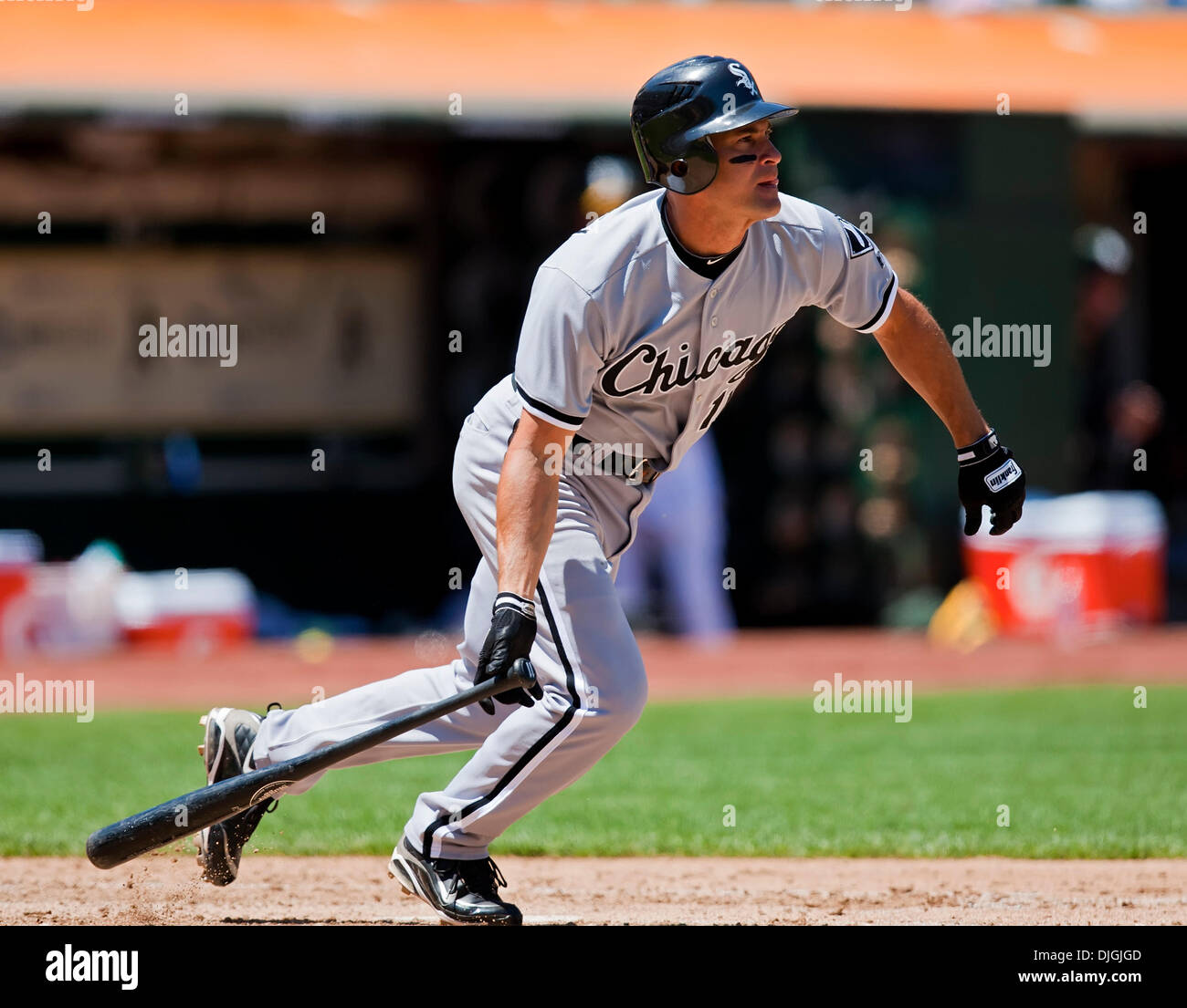 24 juillet 2010 : Chicago White Sox de troisième but Omar Vizquel (11) en action pendant le match entre l'Oakland A's et les White Sox de Chicago au Oakland-Alameda County Coliseum à Oakland CA. L'un défait les White Sox 10-2. (Crédit Image : © Damon Tarver/global/ZUMApress.com) Southcreek Banque D'Images