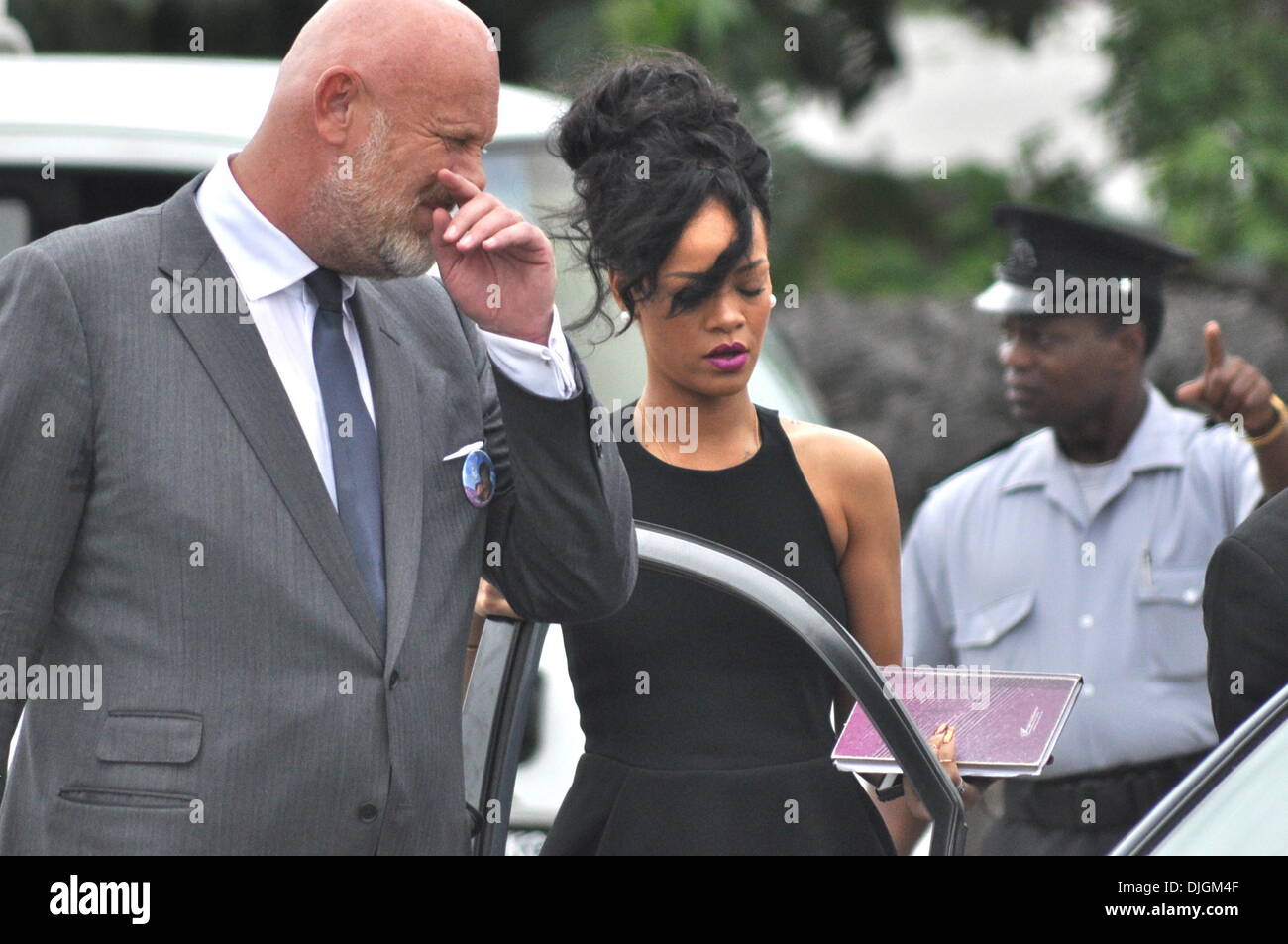 Rihanna assiste à l'enterrement de sa grand-mère Clara Braithwaite Barbade - 10.07.12 Banque D'Images