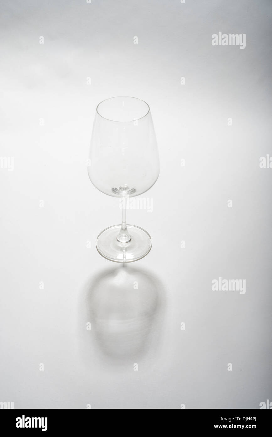 Vin rouge, bouteille et verres pour sommelier Banque D'Images