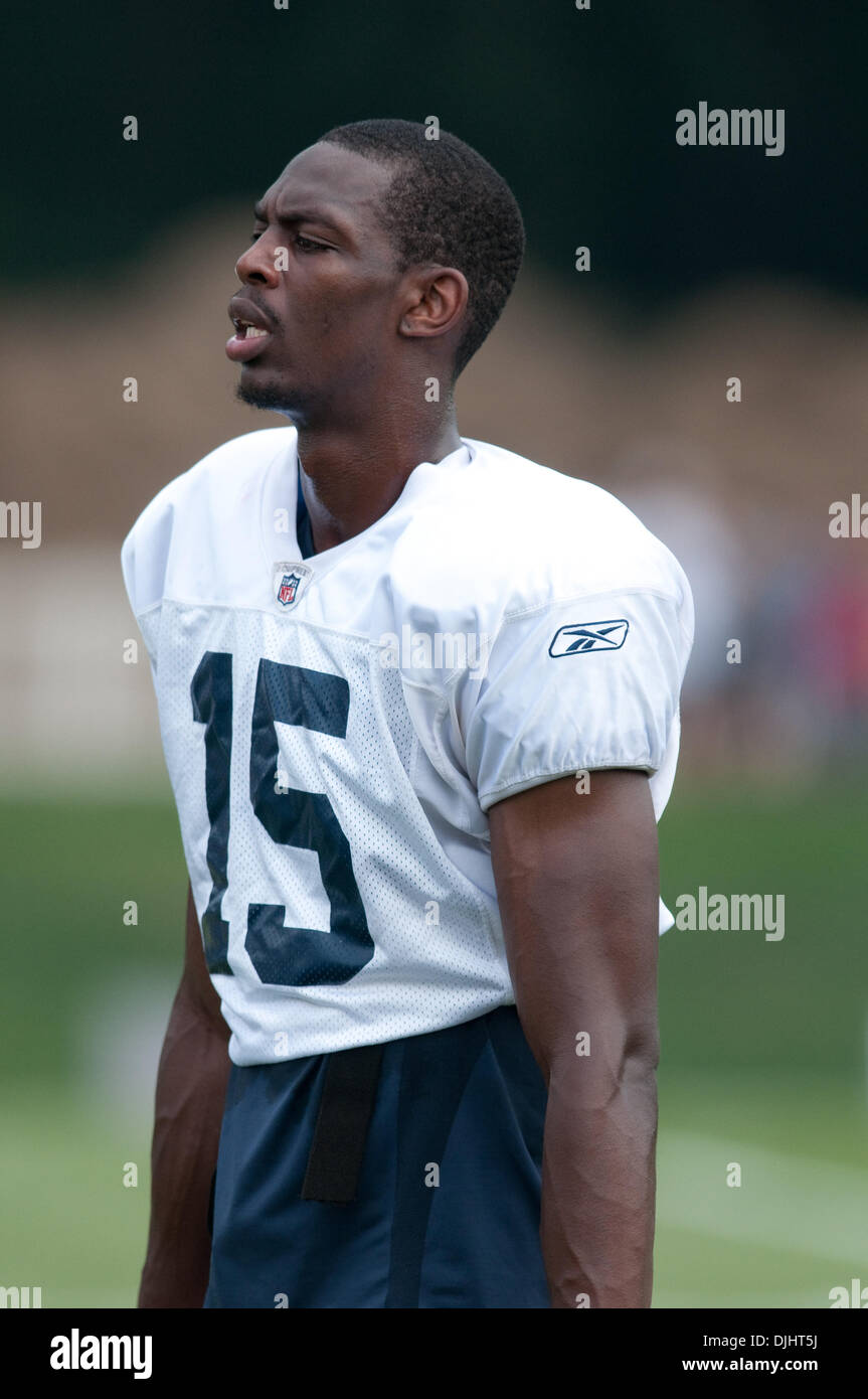 03 août 2010 - Webster, New York, États-Unis d'Amérique, le 3 août 2010 : Buffalo Bills le receveur FELTON HUGGINS (# 15) au cours de camp d'entraînement à Saint John Fisher College à Pittsford, New York..Crédit Obligatoire -Mark Konezny / Southcreek Global (Image Crédit : © Southcreek/ZUMApress.com) mondial Banque D'Images