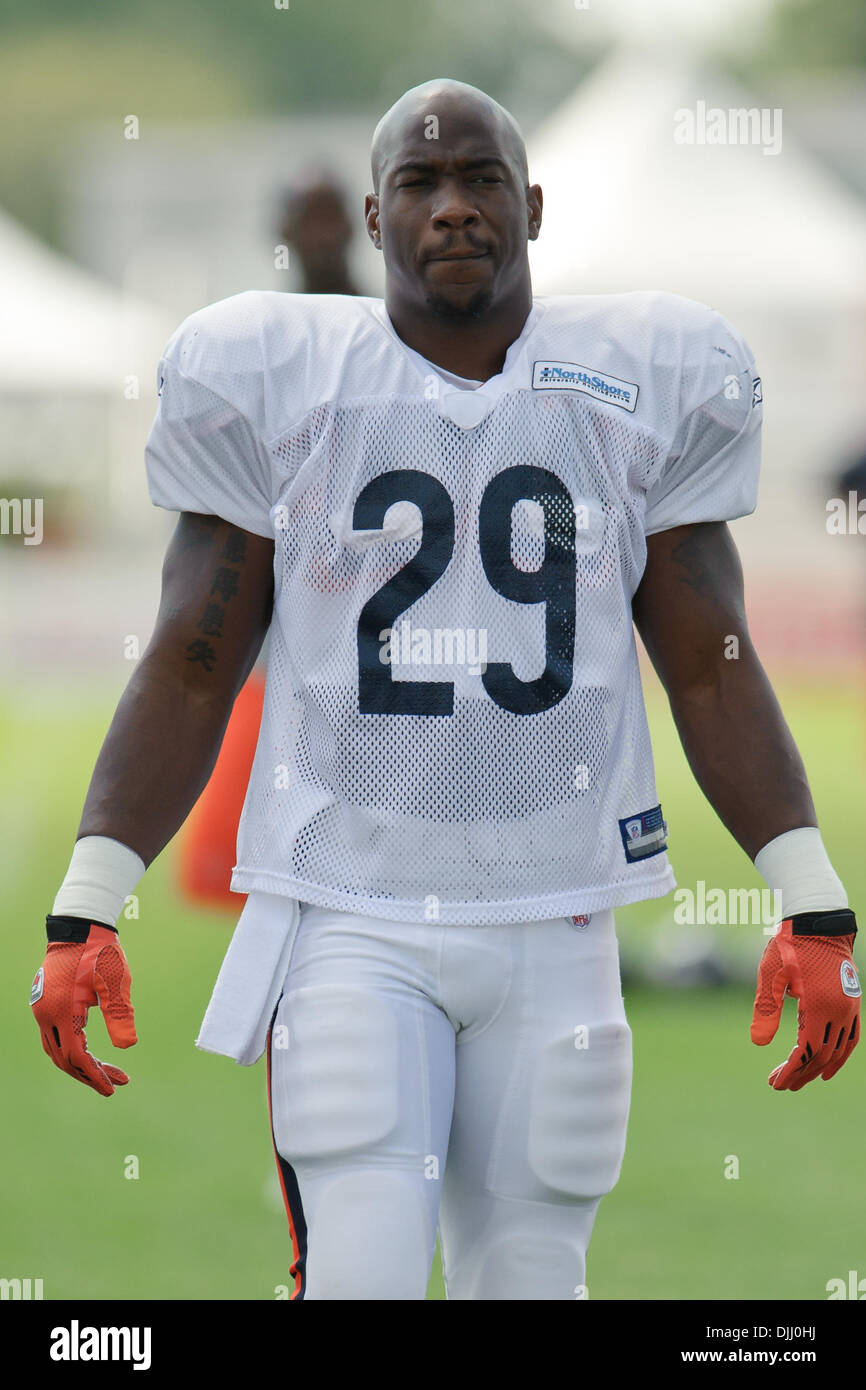 05 août 2010 - Bourbonnais, Illinois, États-Unis d'Amérique - 5 août 2010 : Chicago Bears d'utiliser de nouveau Chester Taylor (29) au cours de la formation pratique au camp Ours Olivet Nazarene University dans le Bourbonnais, IL..crédit obligatoire - John Rowland / Southcreek Global. (Crédit Image : © Global/ZUMApress.com) Southcreek Banque D'Images