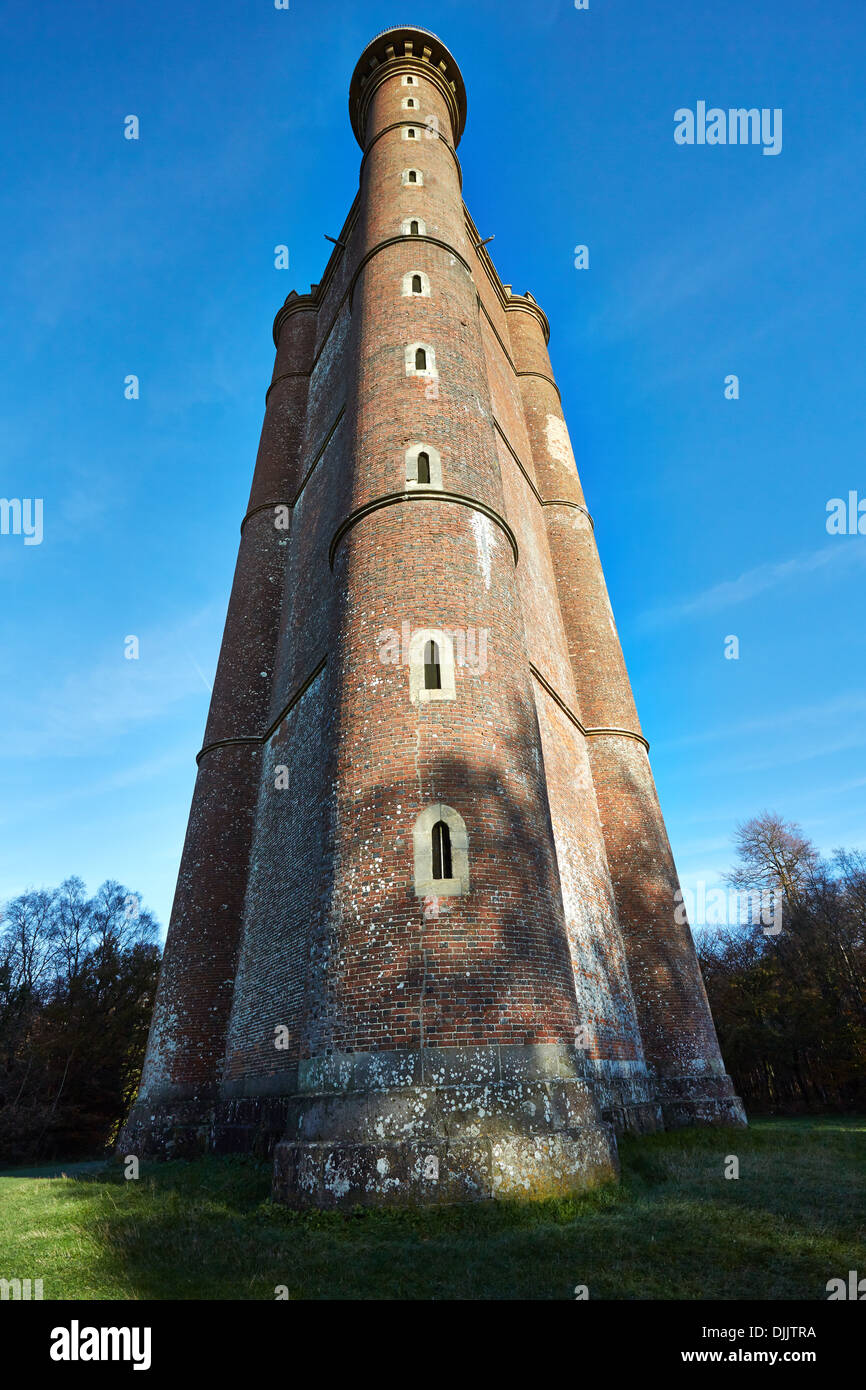 Le roi Alfred's Tower sur Kingsettle Hill près de Somerset Stourhead est un monument construit en l'honneur Alfred le Grand, roi du Wessex Banque D'Images