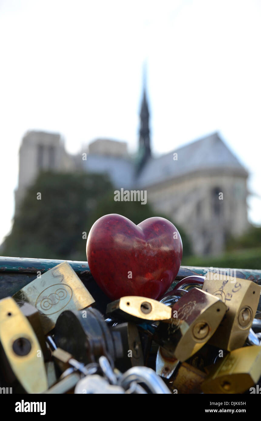Notre amour lock à Paris Banque D'Images