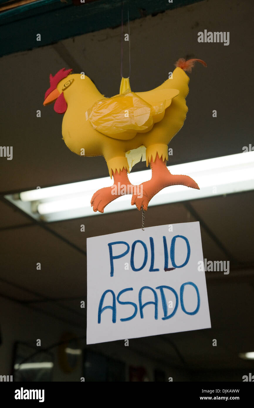 Pollo Asado Fried Chicken sign, Salento, Colombie Banque D'Images