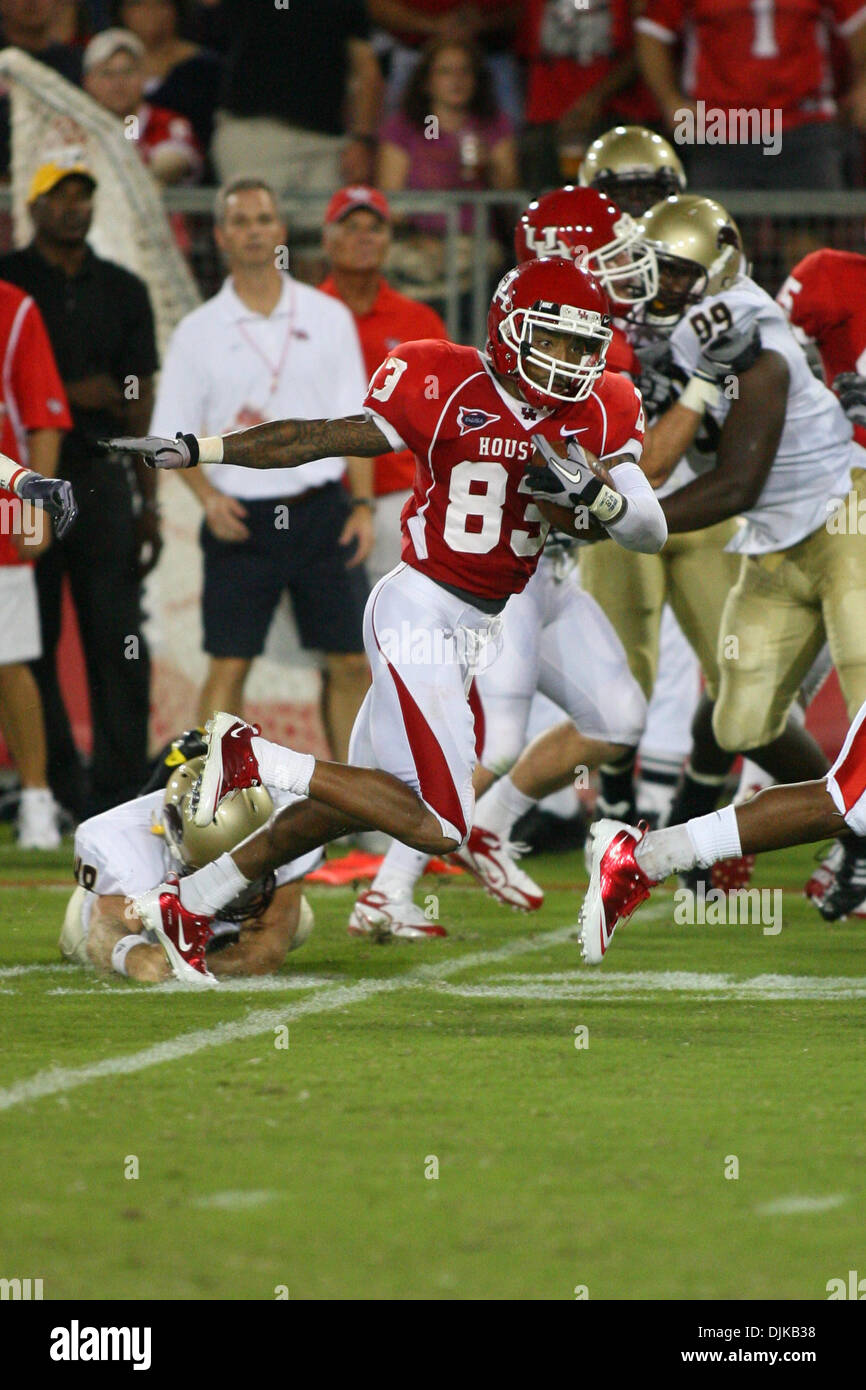 Septembre 04, 2010 - Houston, Texas, États-Unis d'Amérique - Université de Houston le receveur Patrick Edwards (83) l'Université de Houston Cougars défait le Texas State Bobcats 68 - 28 au Robertson Stadium à Houston, Texas. (Crédit Image : © Luis Leyva/ZUMApress.com) Southcreek/mondial Banque D'Images