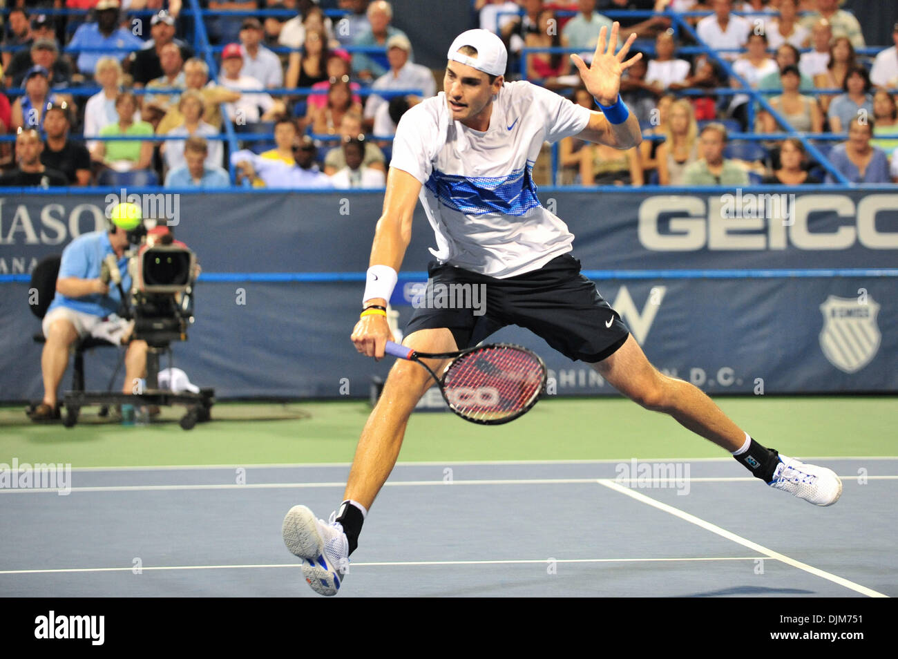 05 août 2010 - Washington Dc, District of Columbia, United States of America - 05 août 2010 : Legg Mason Tennis Classic, présenté par Geico..John Isner (USA) a atteint les demi-finales en battant Viktor Troicki (SRB) 7-6, 3-6, 6-1 (Image Crédit : © Roland Pintilie/global/ZUMAPRESS.com) Southcreek Banque D'Images