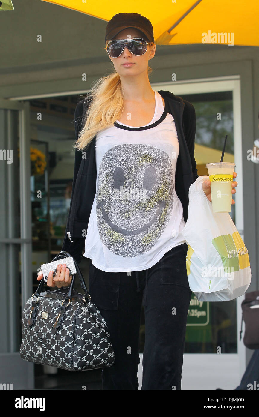 Paris Hilton fait des courses et attrape un déjeuner à West Hollywood, Californie - Limonade 26-04-12 Banque D'Images