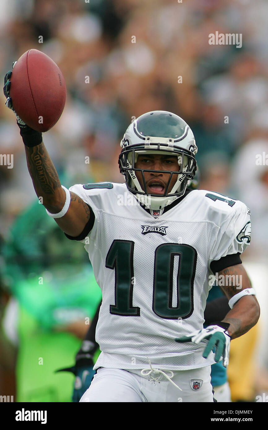 26 septembre 2010 - Jacksonville, Florida, United States of America - Philadelphia Eagles receveur DeSean Jackson (# 10) en action contre les jaguars de Jacksonville à Everbank Field à Jacksonville, en Floride. Défait Philadelphie Jacksonville 28-3. (Crédit Image : © David Roseblum/ZUMApress.com) Southcreek/mondial Banque D'Images