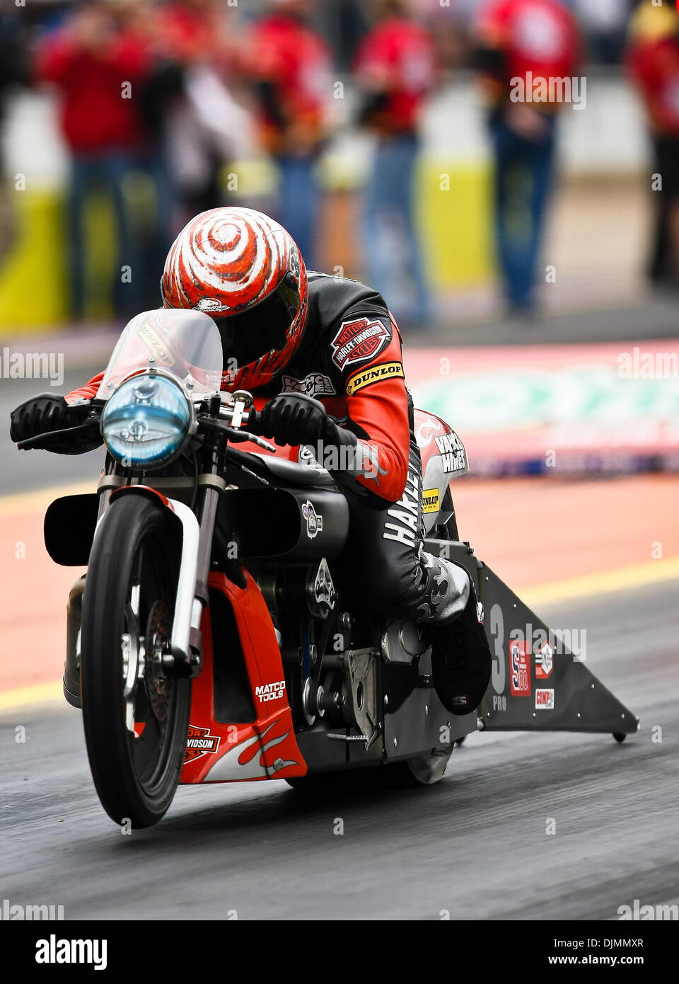 26 septembre 2010 - Ennis, Texas, États-Unis d'Amérique - Andrew Hines # 3, pilote pour Screamin Eagle/Vance & Hines Pro Stock Motorcycle fait un run à l'O'Reilly ressortissants d'automne tenue au Texas Motorplex à Ennis, au Texas. (Crédit Image : © Dan Wozniak/ZUMApress.com) Southcreek/mondial Banque D'Images