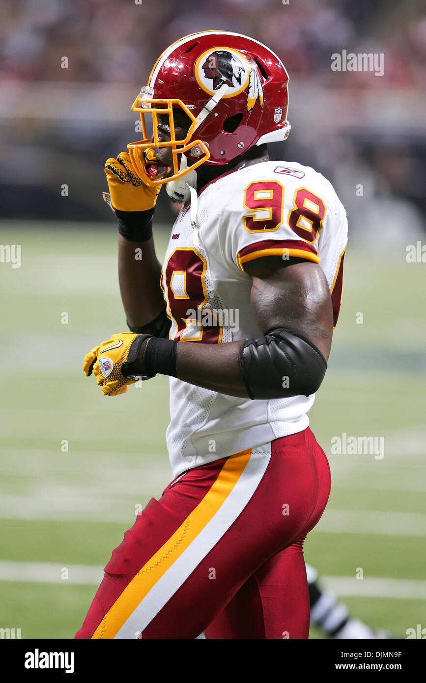 Septembre 26, 2010 - Saint Louis, Missouri, United States of America - Washington Redskins secondeur Brian Orakpo (98)lors d'un match entre le Saint Louis Rams et les Redskins de Washington à l'Edward Jones Dome à Saint Louis, Missouri. Les Béliers Redskins défait 30-16. (Crédit Image : © Jimmy Simmons/ZUMApress.com) Southcreek/mondial Banque D'Images