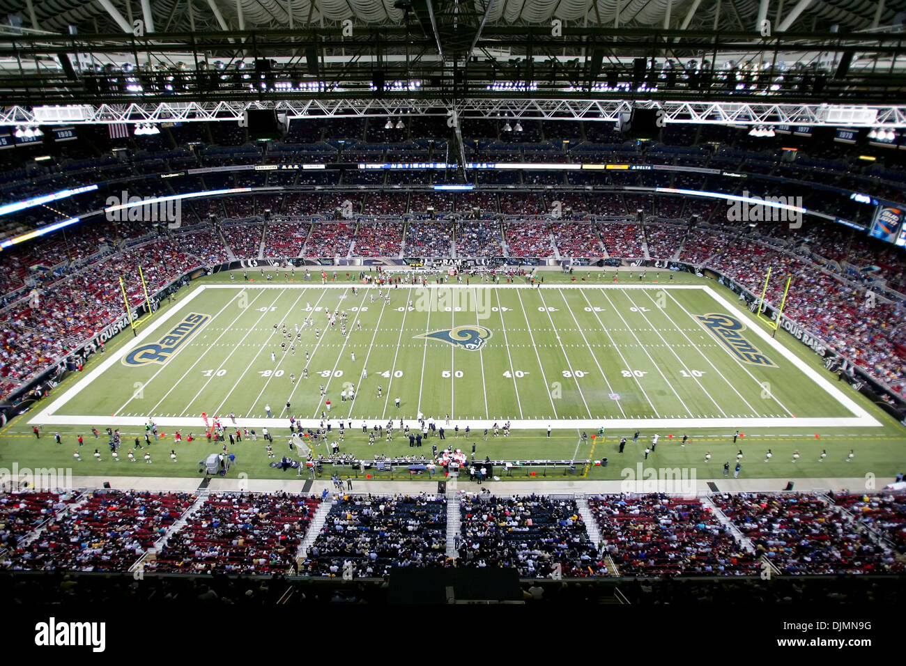 Septembre 26, 2010 - Saint Louis, Missouri, United States of America - l'Edward Jones Dome à Saint Louis, Missouri. Les Béliers Redskins défait 30-16. (Crédit Image : © Jimmy Simmons/ZUMApress.com) Southcreek/mondial Banque D'Images