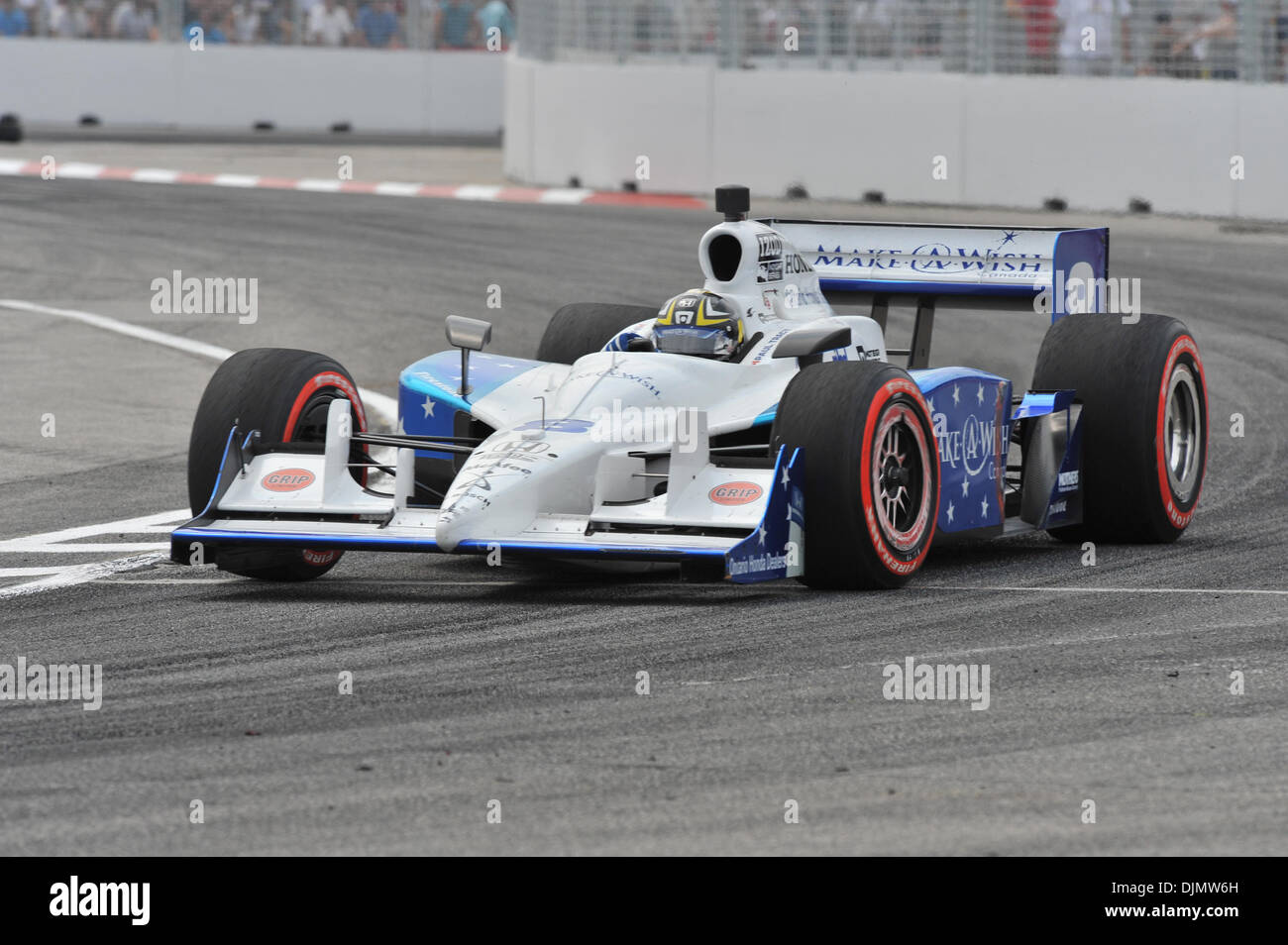 10 juillet 2010 - Toronto, Ontario, Canada - Paul Tracy sort du virage 10 au Honda Indy Toronto (crédit Image : © Steve Southcreek Dormer/global/ZUMAPRESS.com) Banque D'Images