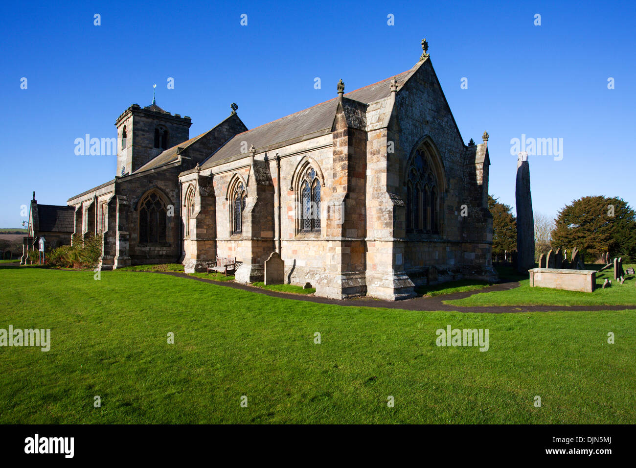 Église de Tous les Saints et Monolith Rudston East Riding of Yorkshire Angleterre Banque D'Images
