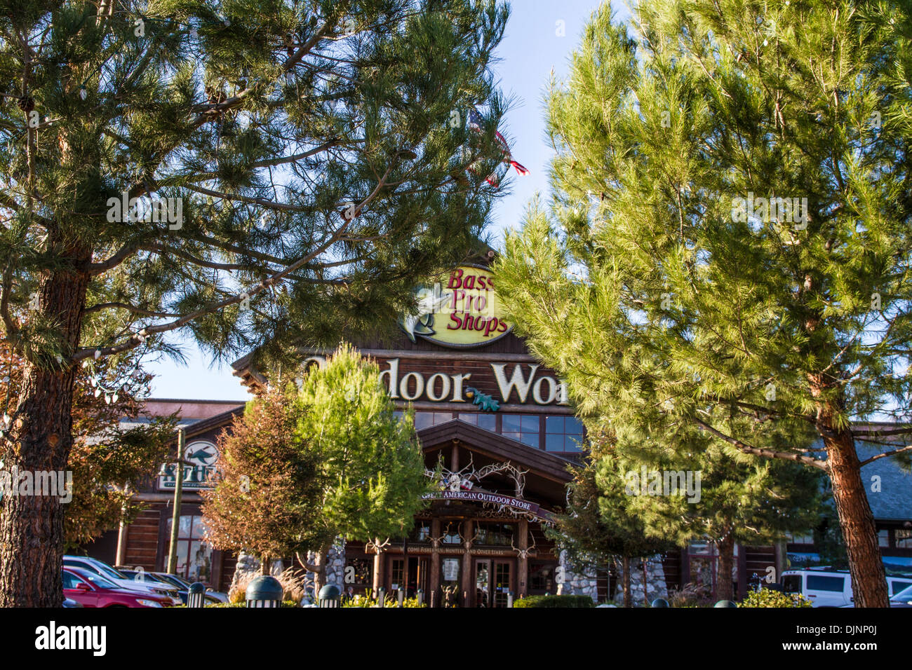 Le Bass Pro Shops store de Rancho Cucamonga Californie le jour de Thanksgiving 2013 Banque D'Images